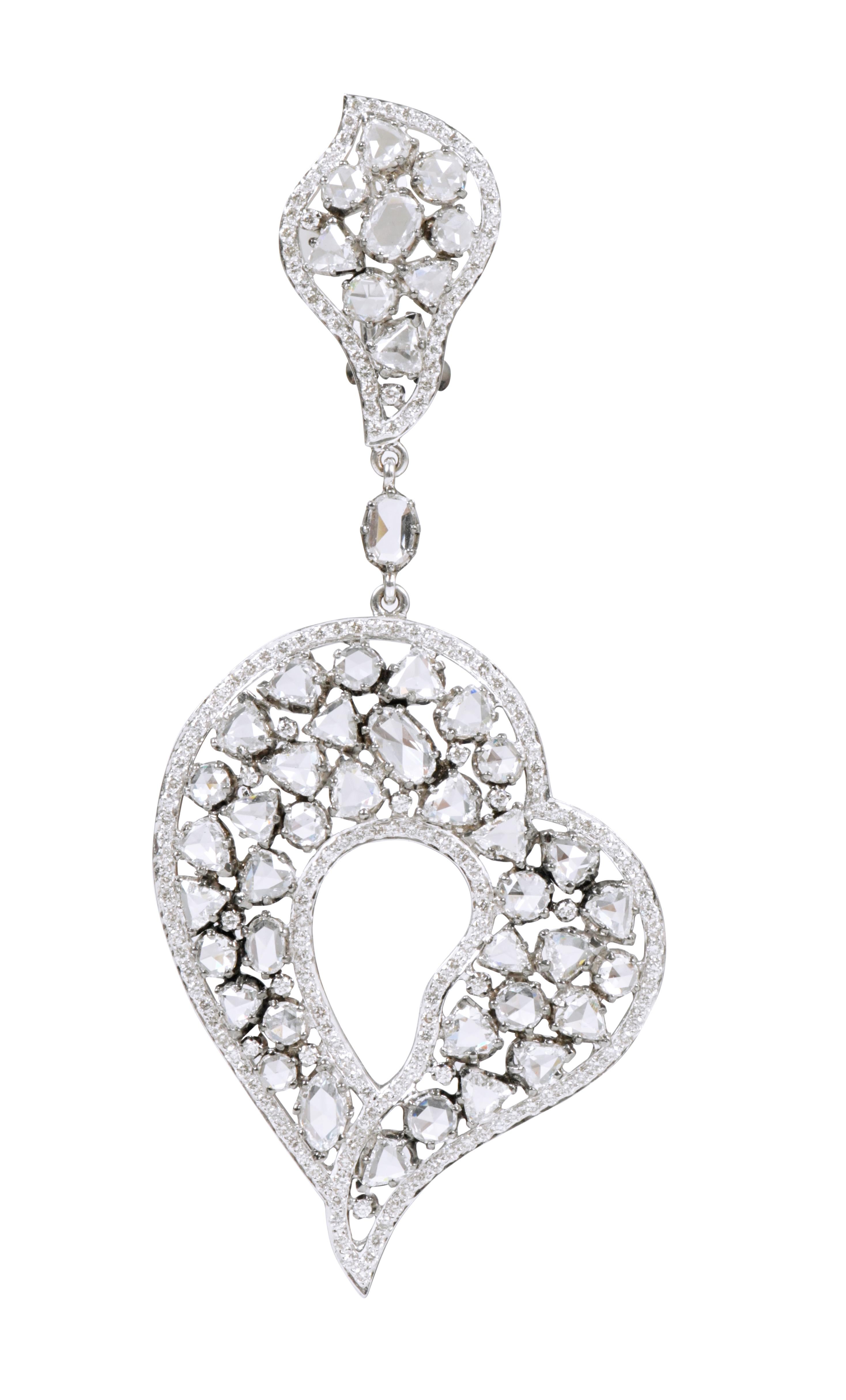 Rose Cut 18 Karat 13.51 Carat Diamond Heart-Shape Dangle Cocktail Earrings For Sale