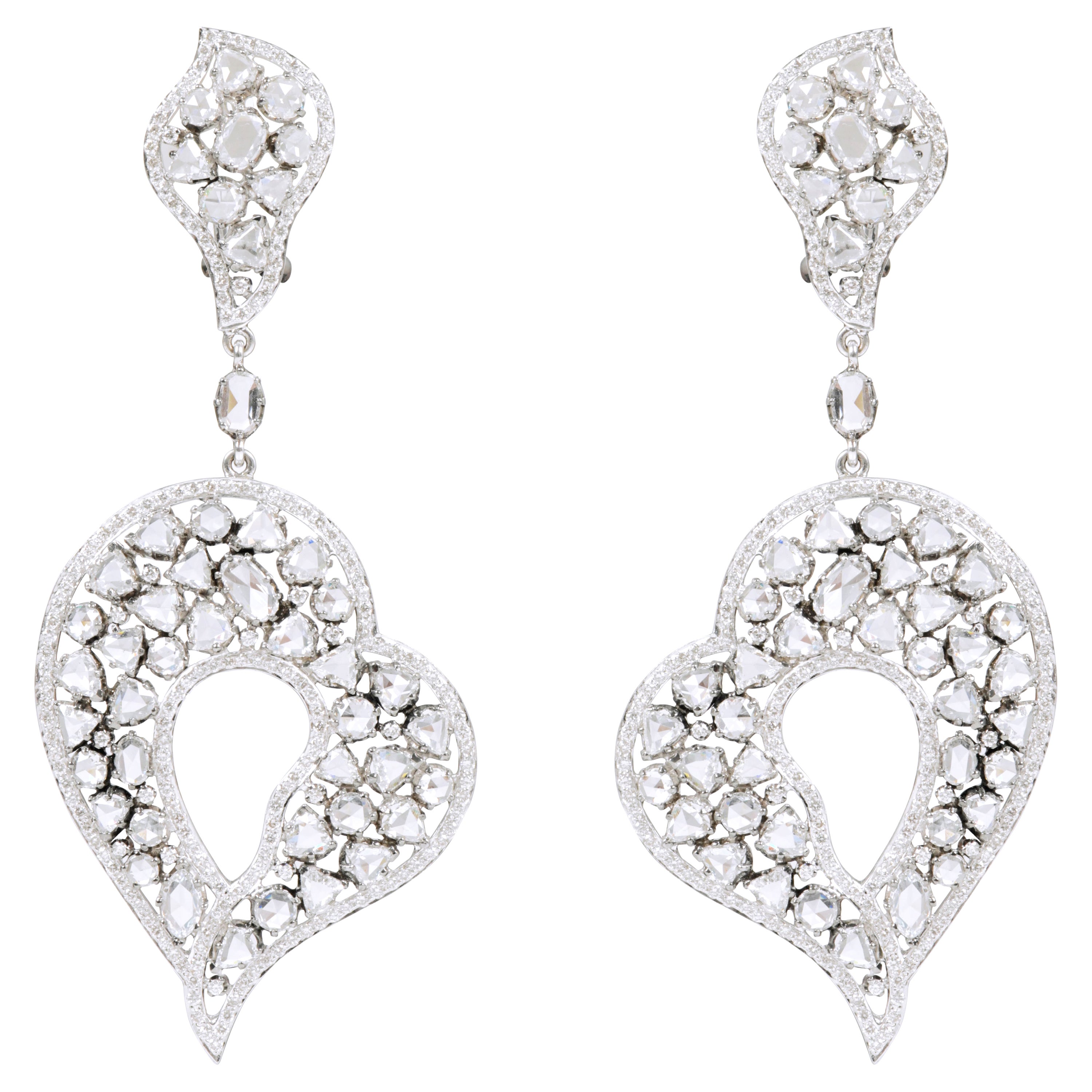 18 Karat 13.51 Carat Diamond Heart-Shape Dangle Cocktail Earrings