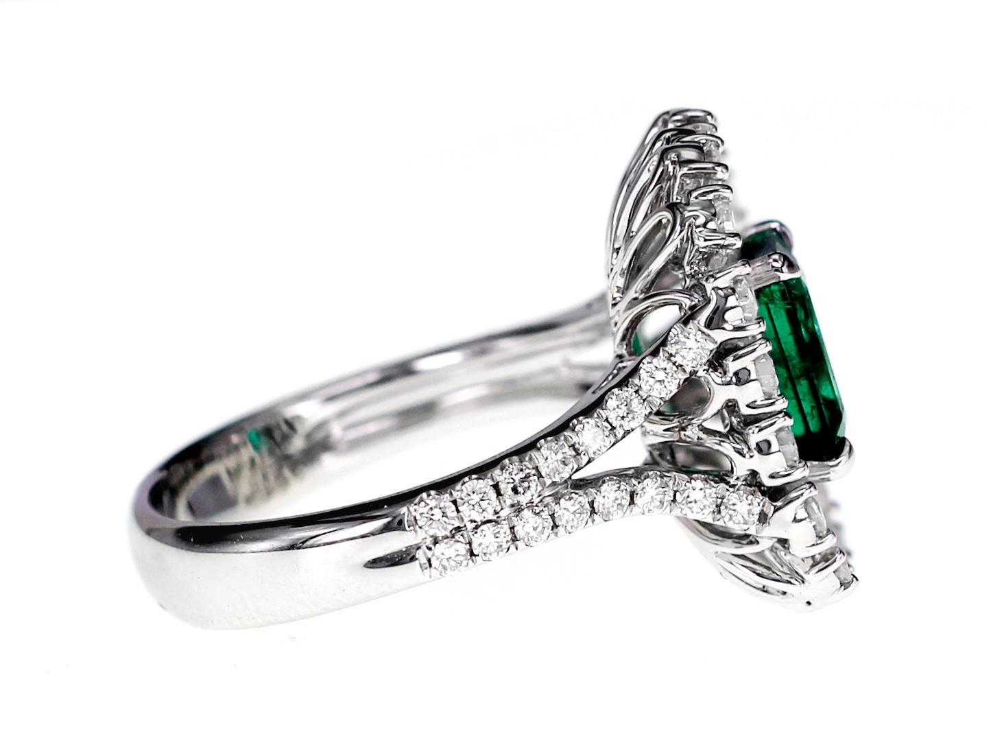 Neoclassical 18 Karat 1.55 Carat Vivid Green Emerald and Diamond Solitaire Ring