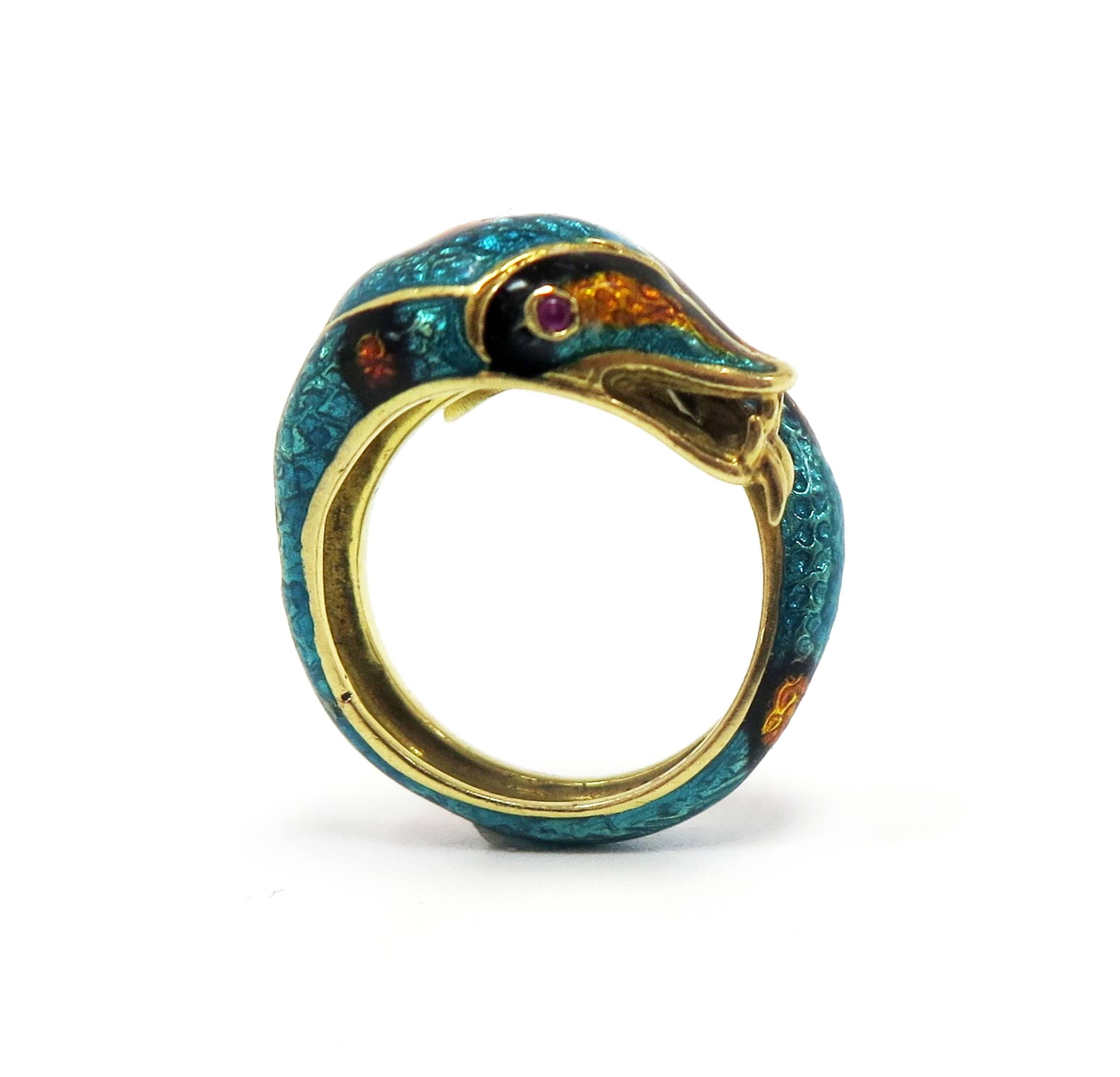 18 Karat 1960s Enamel Snake Ring with Ruby Eyes For Sale 2