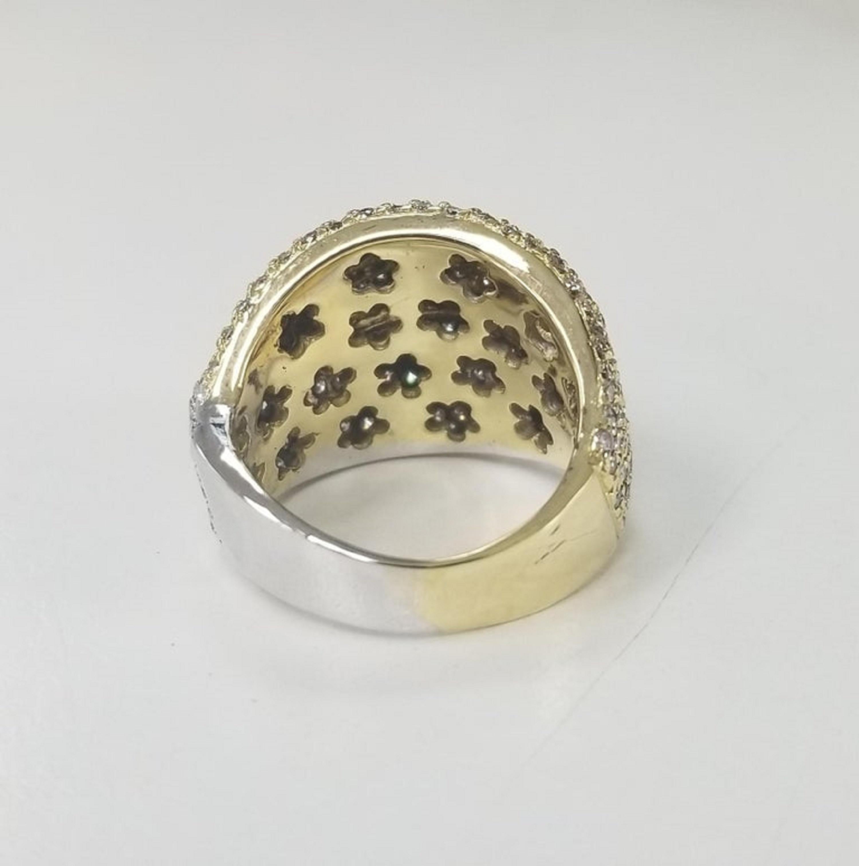 18 Karat 2-farbiger 4,15 Karat Diamant-Pavé-Ring im Zustand „Hervorragend“ im Angebot in Los Angeles, CA