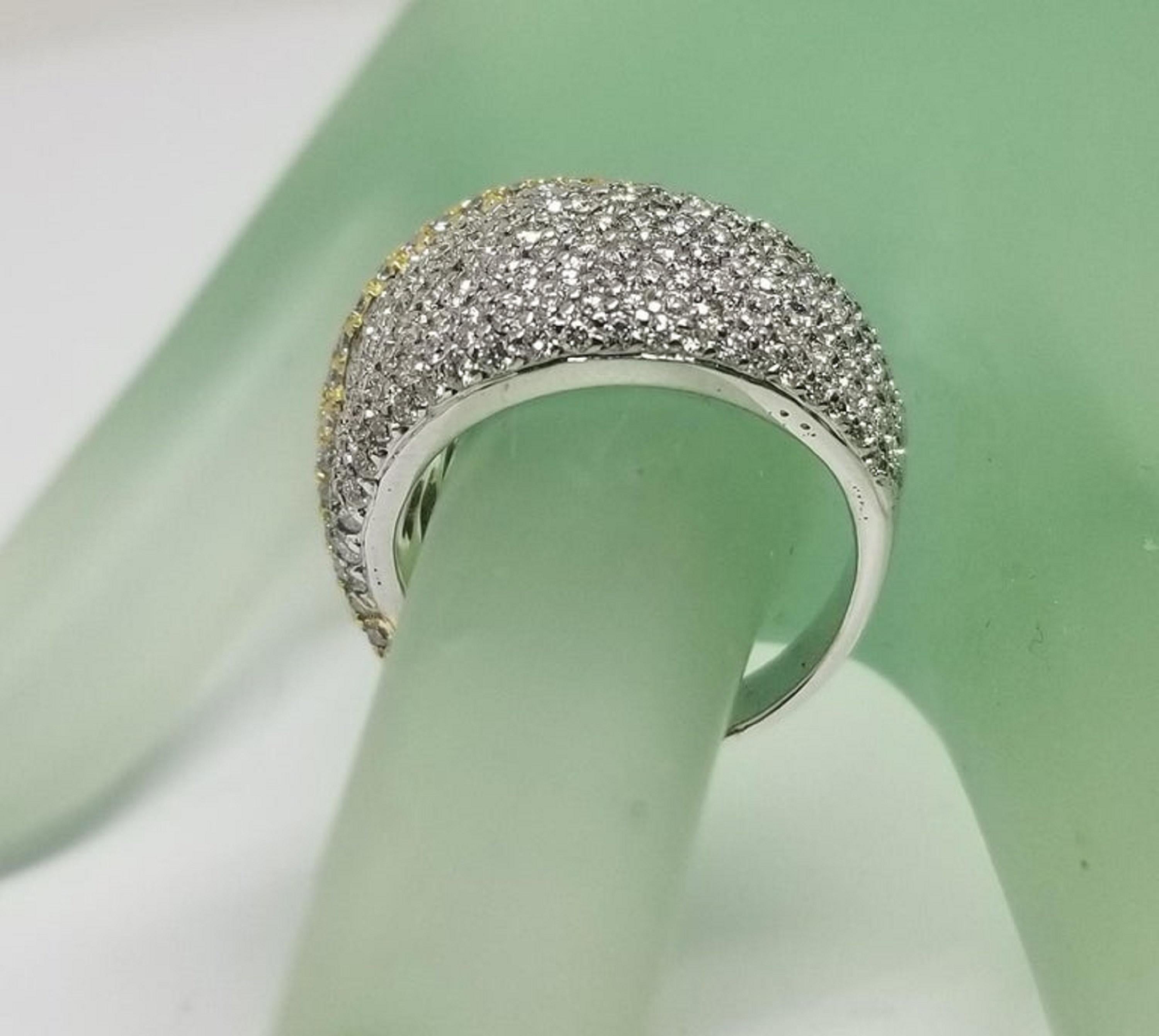 18 Karat 2-Tone 4.15 Carat Diamond Pave' Ring For Sale 1