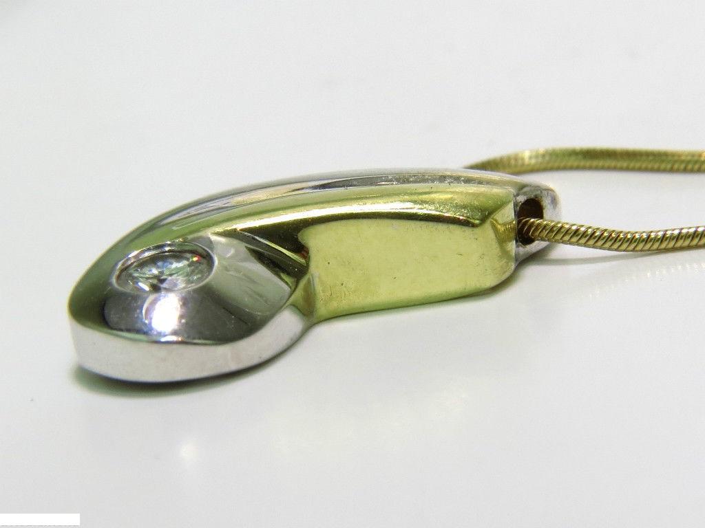 18 Karat .25 Carat Classic Swirl Diamond Pendant and Necklace F / VS For Sale 1