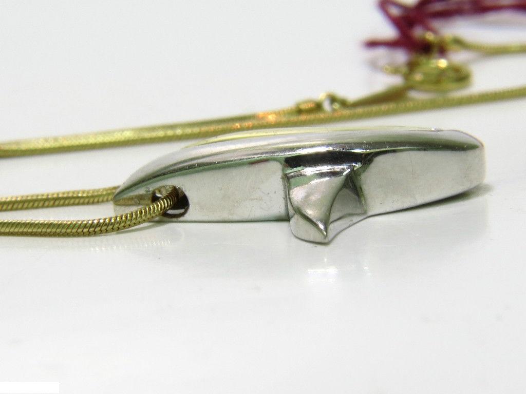 18 Karat .25 Carat Classic Swirl Diamond Pendant and Necklace F / VS For Sale 2