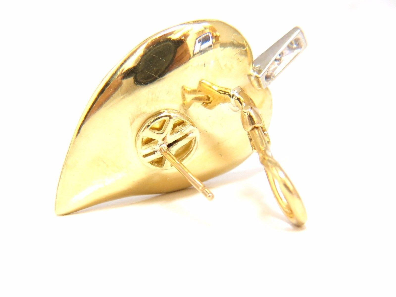 Natural Matrix Raw Sliced quartz & Diamond Leaf Earrings.

Diamonds Total Weight: .25ct.

Rounds & Full cuts.

G-color vs-2 clarity.

18kt. yellow gold

17 grams.

Earrings measure: 1.27 X .80 inch 

Comfortable omega closure

(please observe maker