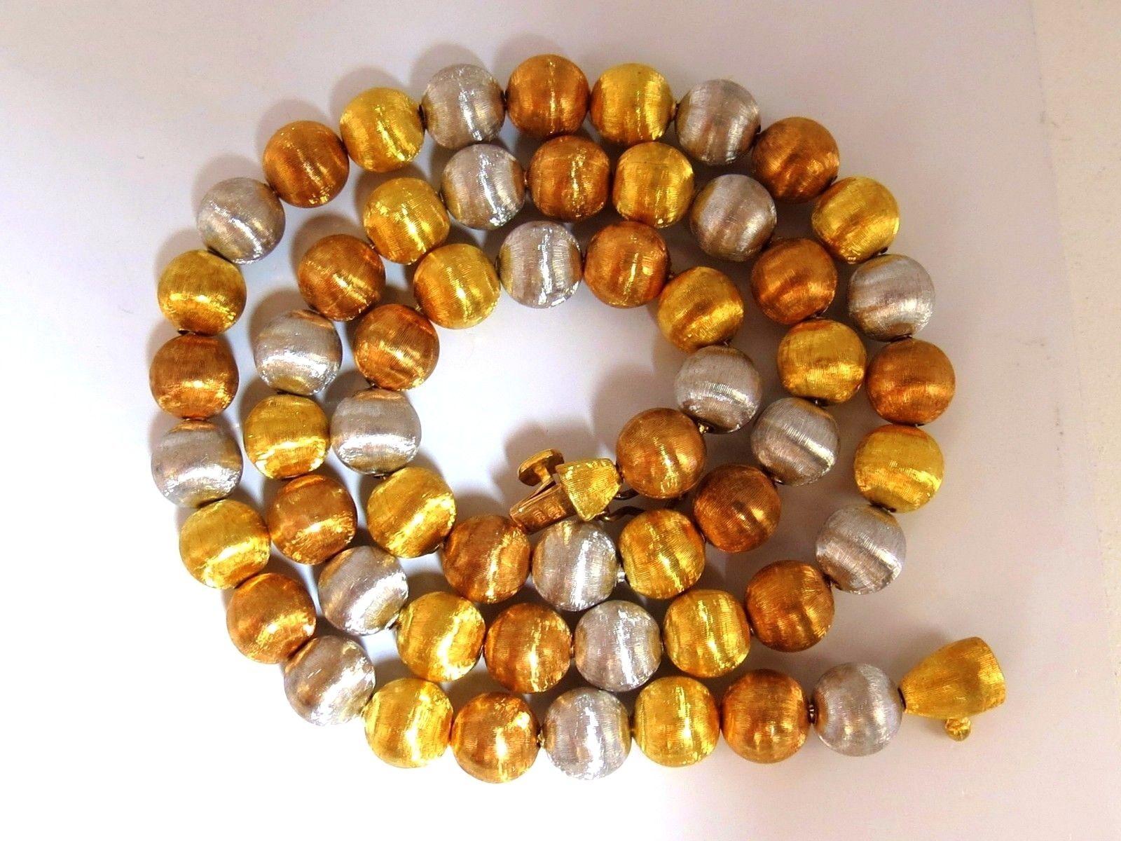 18 Karat 36.5 Grams 7mm Ball Bead Link Necklace Graver Textured Finish In New Condition In New York, NY