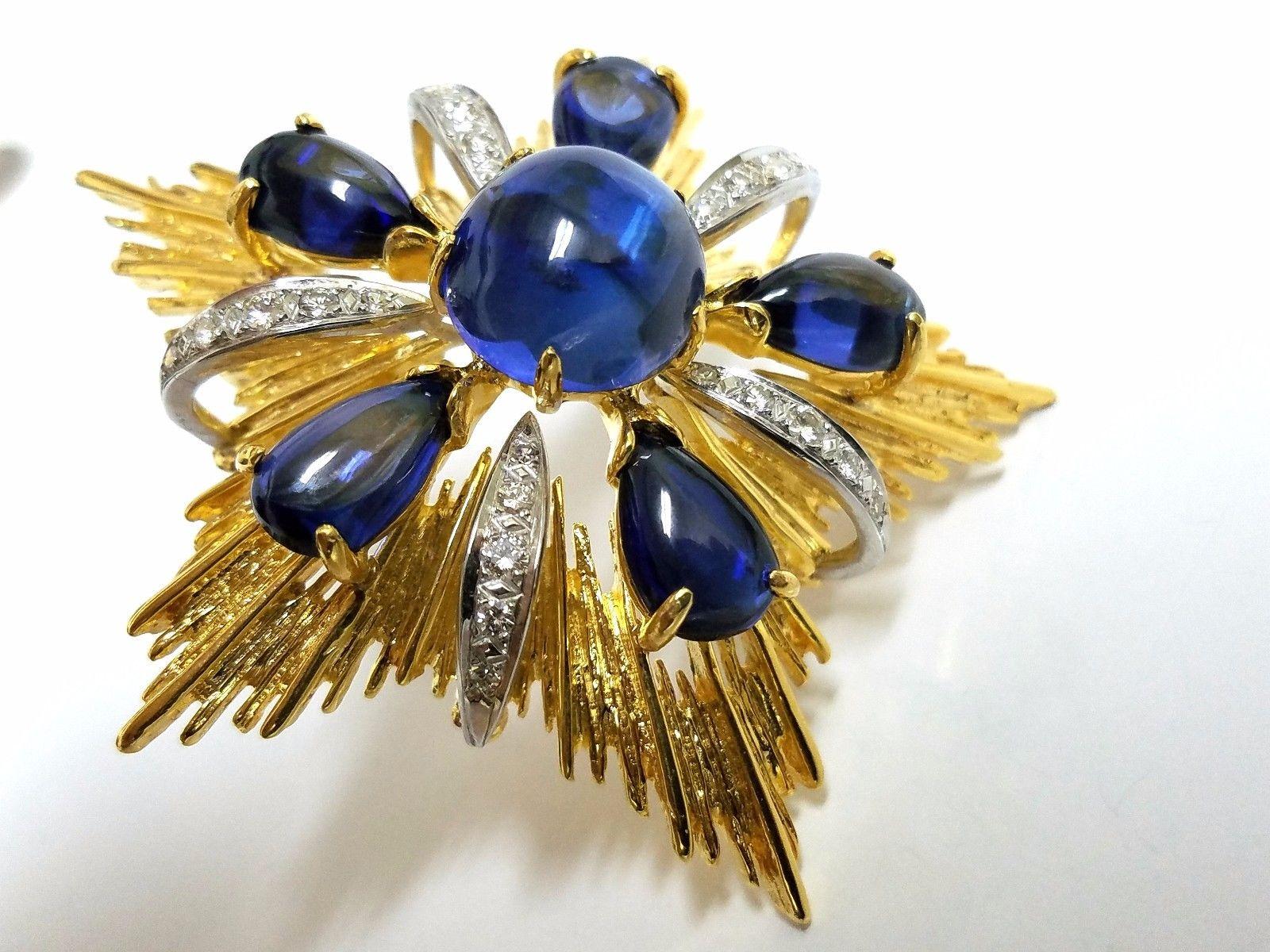 18 Karat 40 Carat Royal Medallion Brooch Pin Pendant Pearl Enhancer Ascot Knot In New Condition For Sale In New York, NY