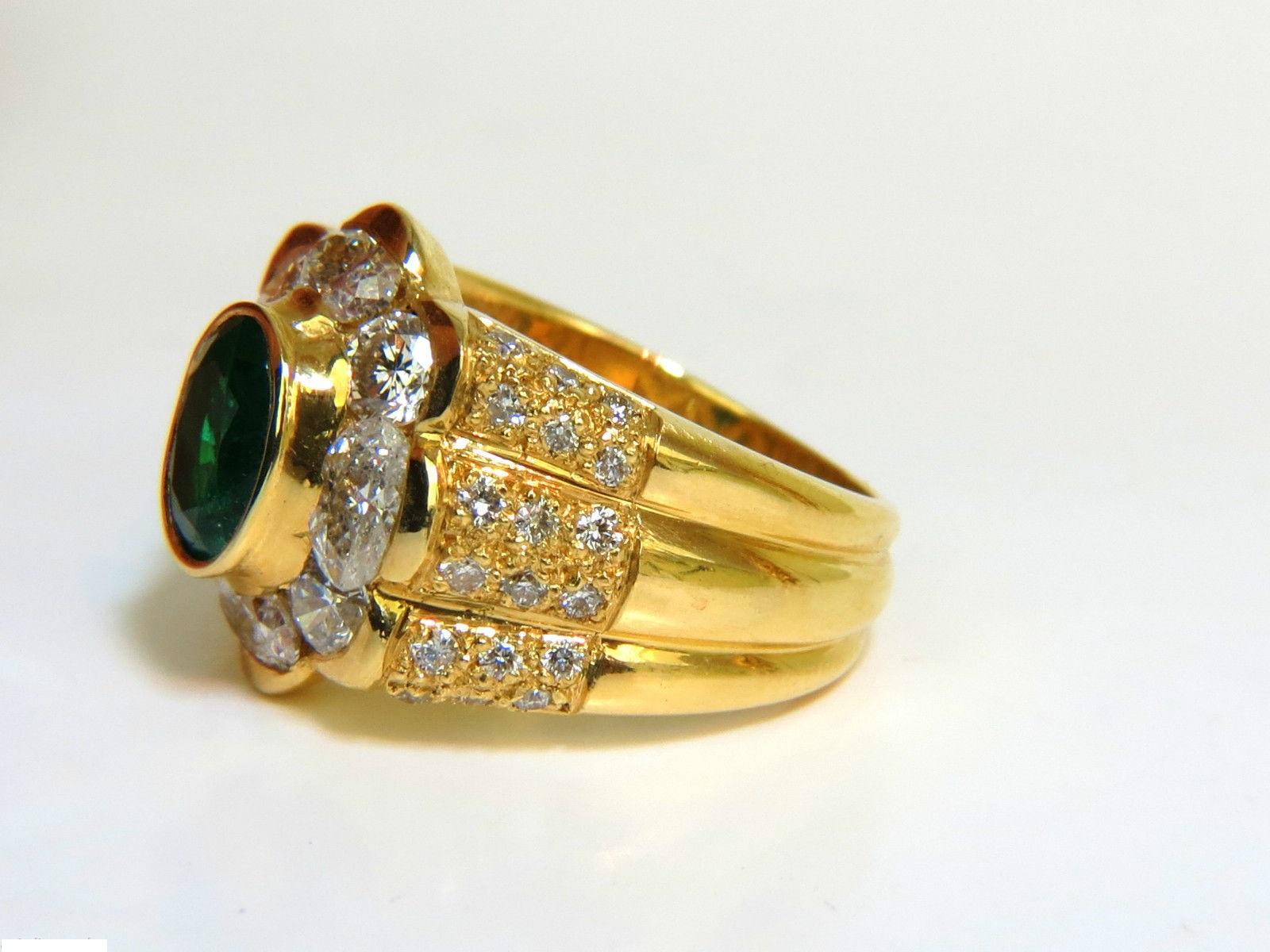 18 Karat 4,00 Karat natürlicher Smaragd-Diamant-Ring mit individuellem Detail und A+ Cocktail im Angebot 2