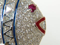 18 Karat 5.00 Carat 3D Fish Triangle and Round Diamonds Pendant Pin Excellent