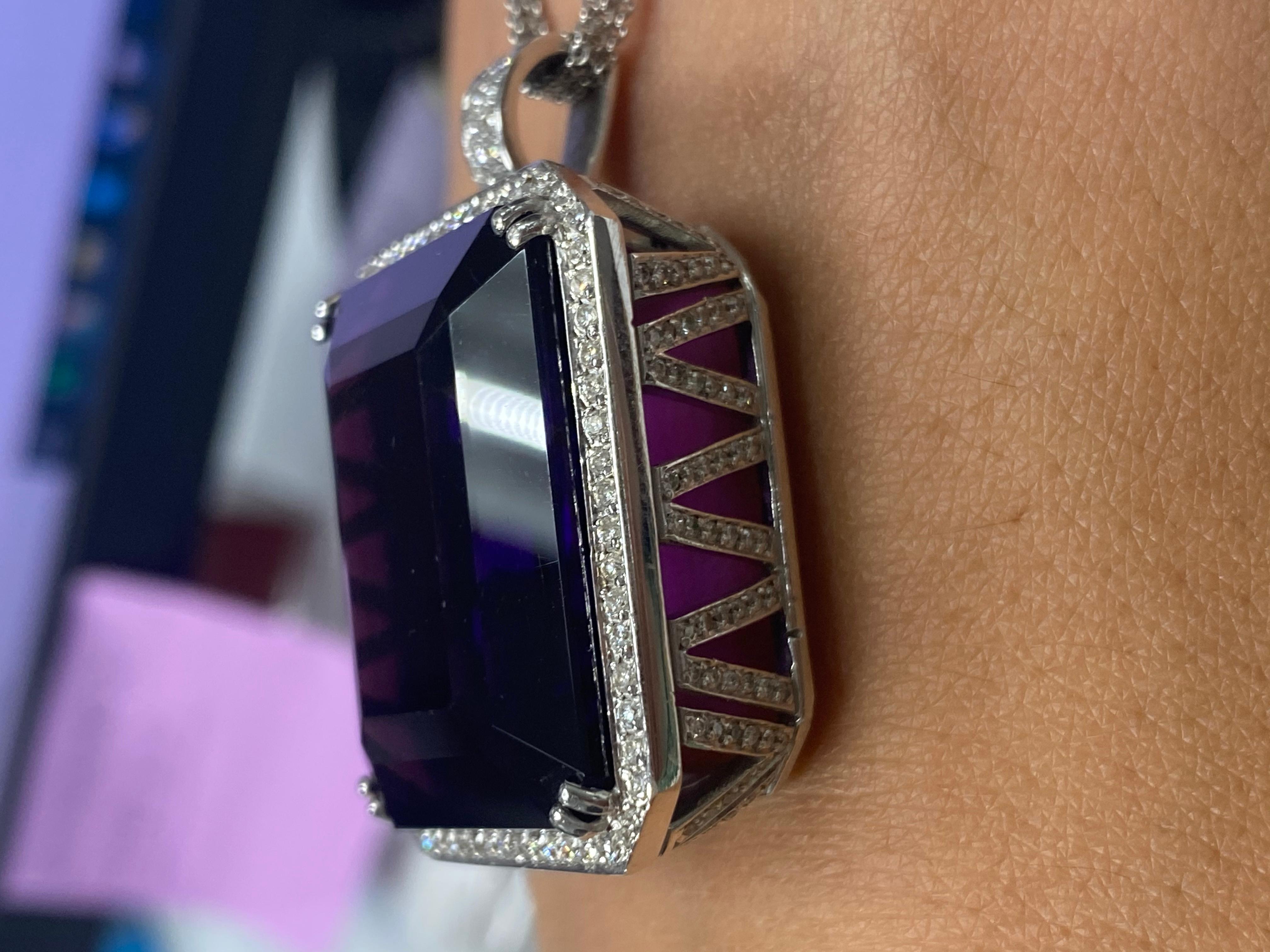 18 Karat 83.00 Carat Emerald Cut Purple Amethyst Pendant In New Condition In New York, NY