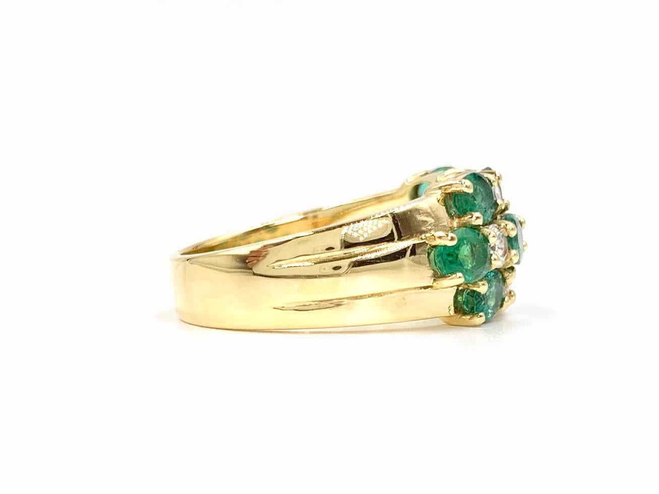 18 Karat Alternating Emerald and Diamond Wide Ring In Excellent Condition For Sale In Pikesville, MD