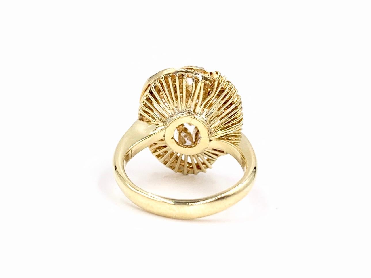 Retro 18 Karat and Diamond Vintage Swirl Ring For Sale