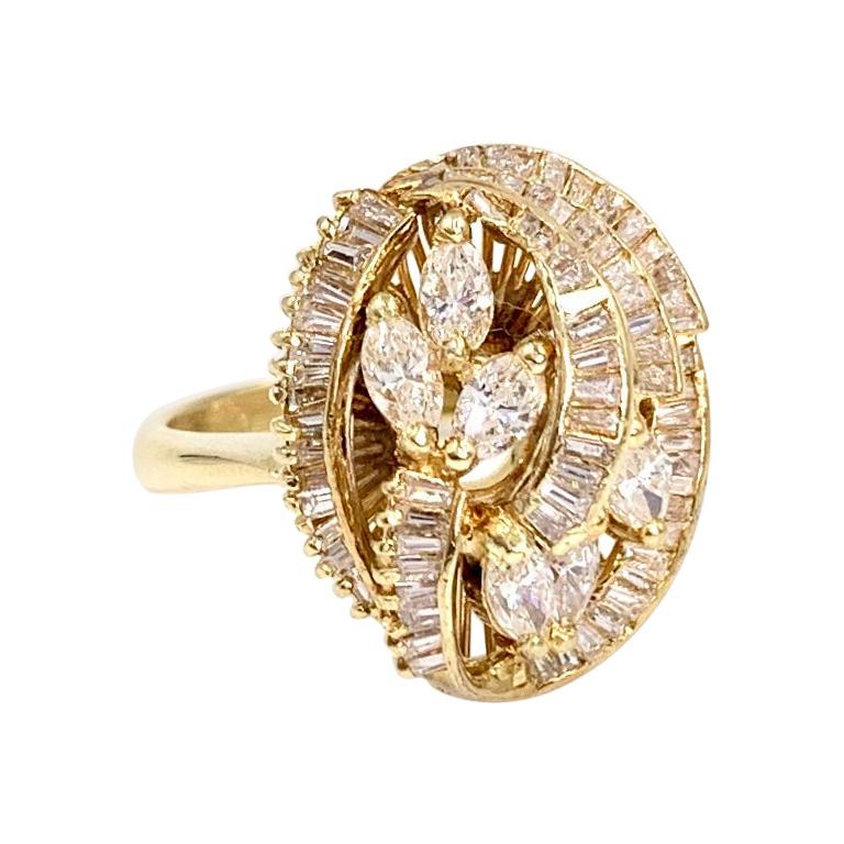 18 Karat and Diamond Vintage Swirl Ring For Sale