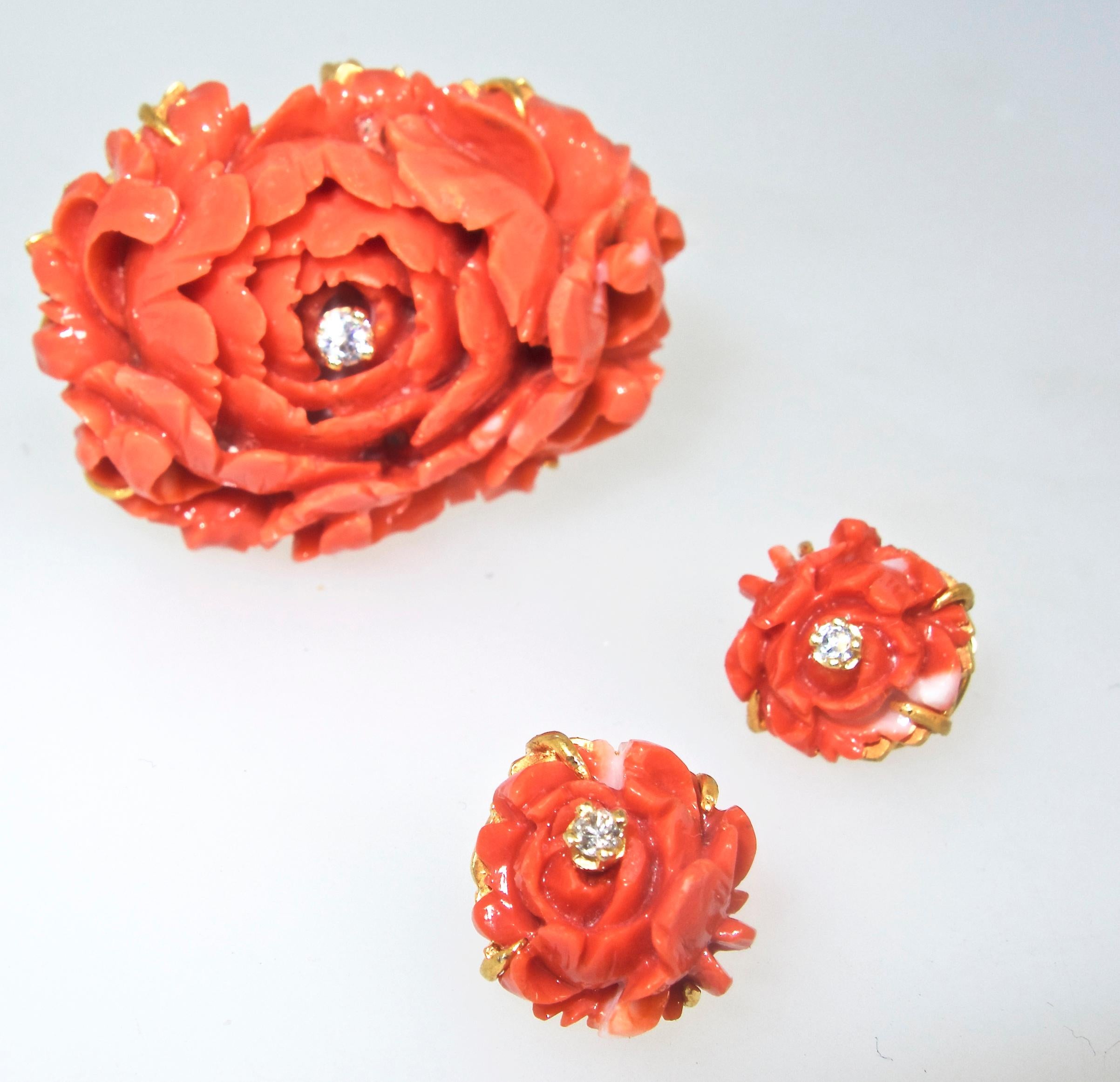 Women's or Men's 18 Karat and Fine Natural Coral and Diamond Earrings