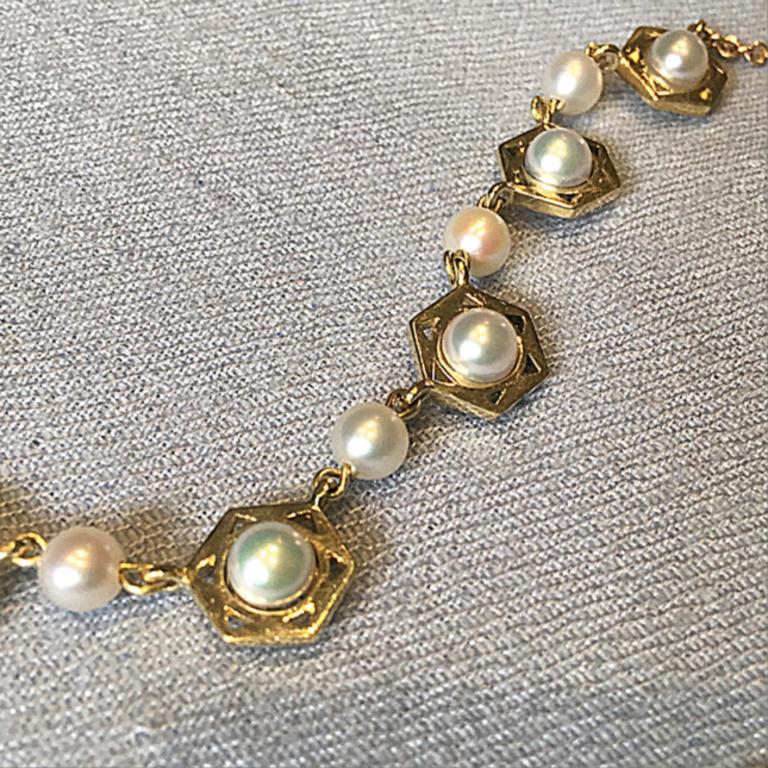 Perle Collier ras du cou en or 18 carats et perles géométriques en vente