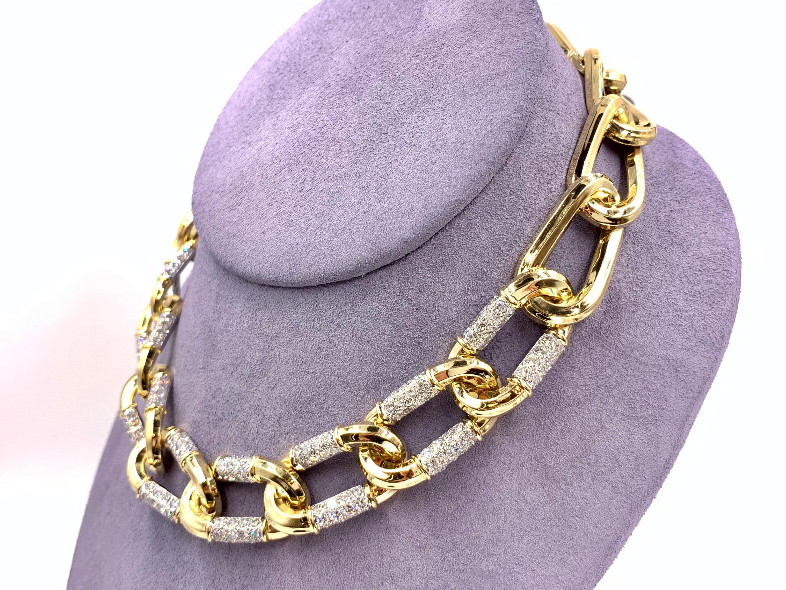 18 Karat and Platinum Charles Turi Large Oval Link Necklace with Diamonds For Sale 2