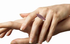 Bague  long dme en rubis 18 carats et platine