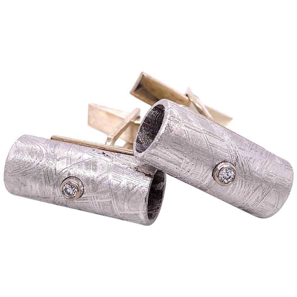 18 Karat and Sterling Silver Tube Shaped Meteorite Cufflinks with White Diamonds For Sale