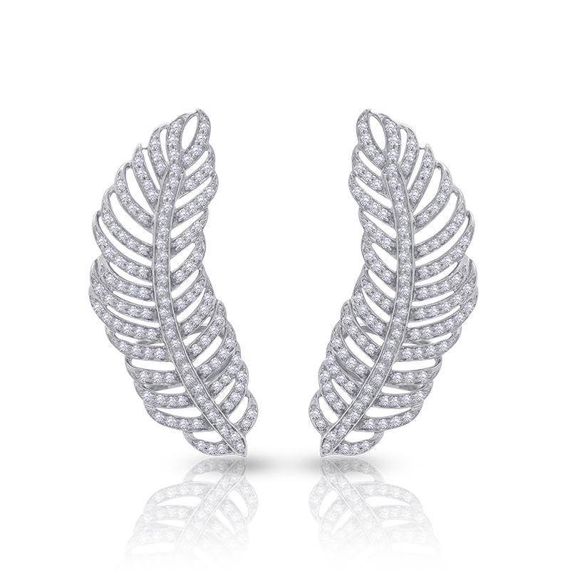 Brilliant Cut 18 Karat Apus White Gold Earring With Vs-Gh Diamonds For Sale