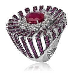 18 Karat Apus White Gold Ring with Vs Gh Diamonds and Red Ruby