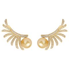 18 Karat Apus Yellow Gold Earring With Vs-Gh Diamonds And Golden Colour Pearl