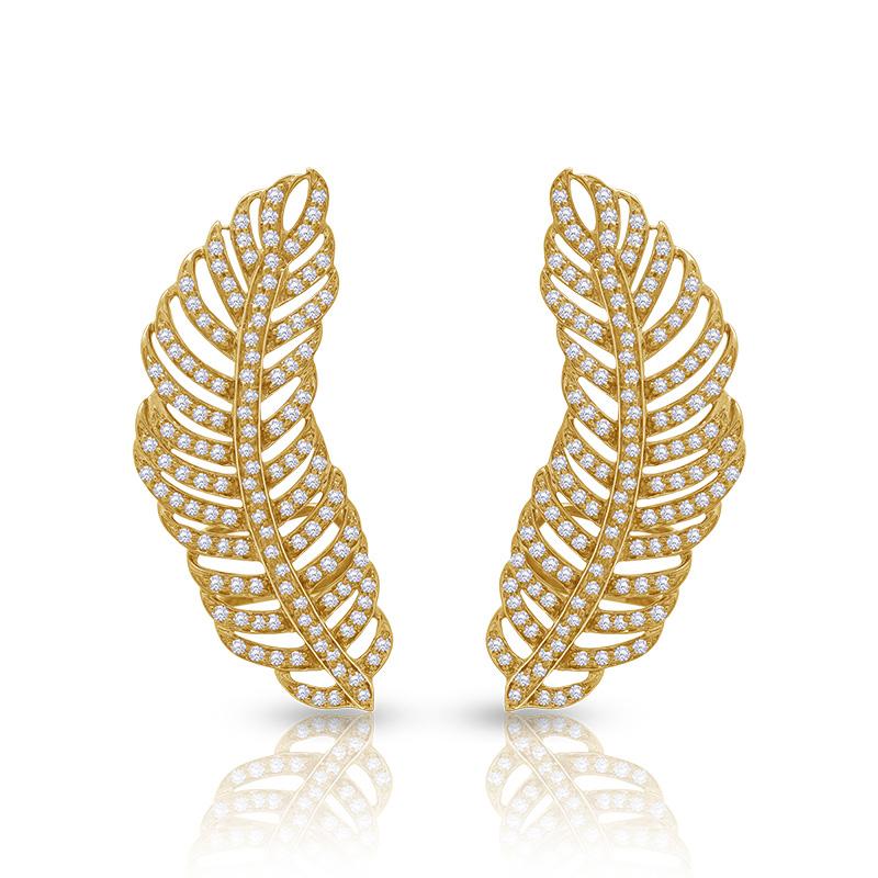 Brilliant Cut 18 Karat Apus Yellow Gold Earring with Vs-Gh Diamonds For Sale