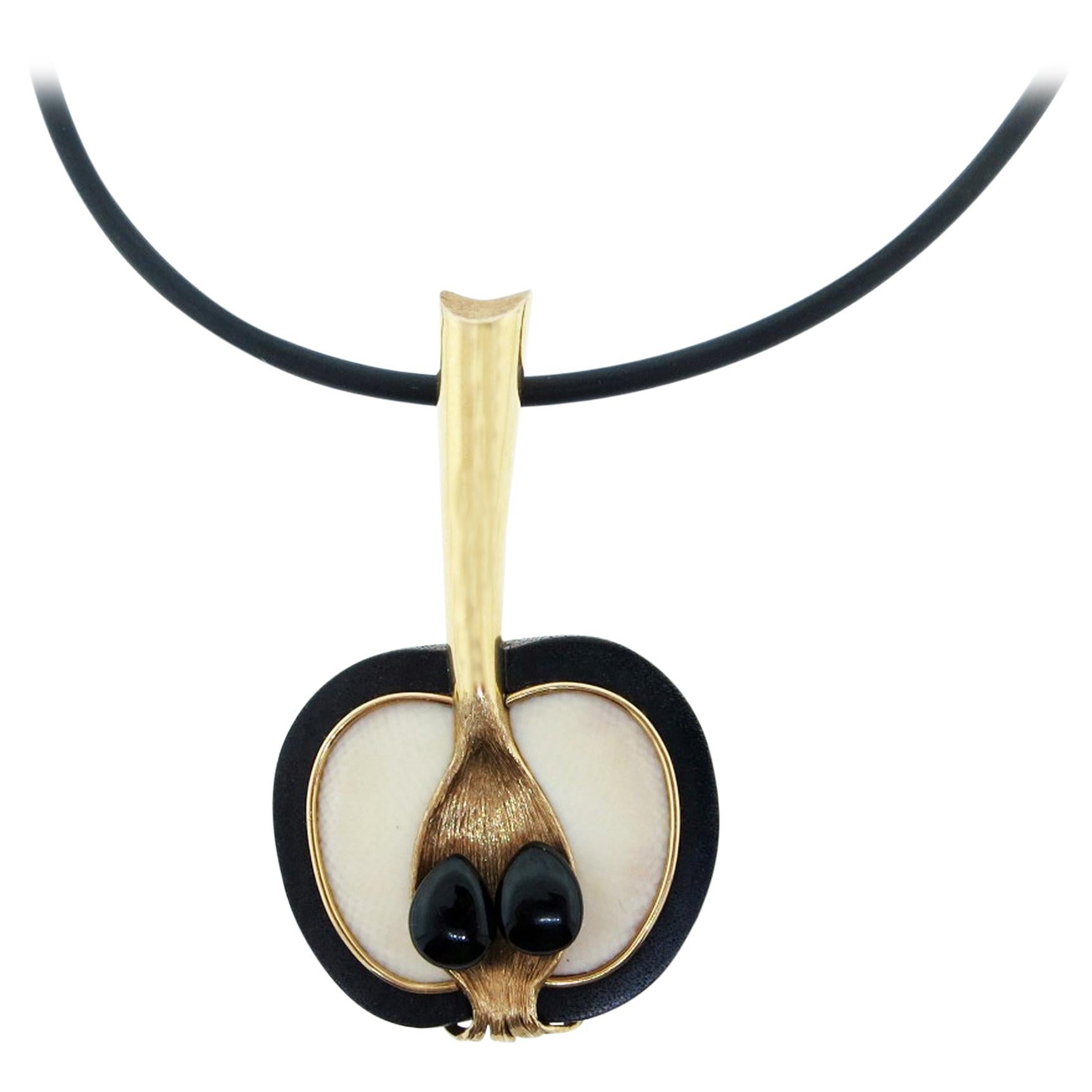 18 Karat Artisan Apple of Wood Bone and Onyx Pendant Necklace For Sale