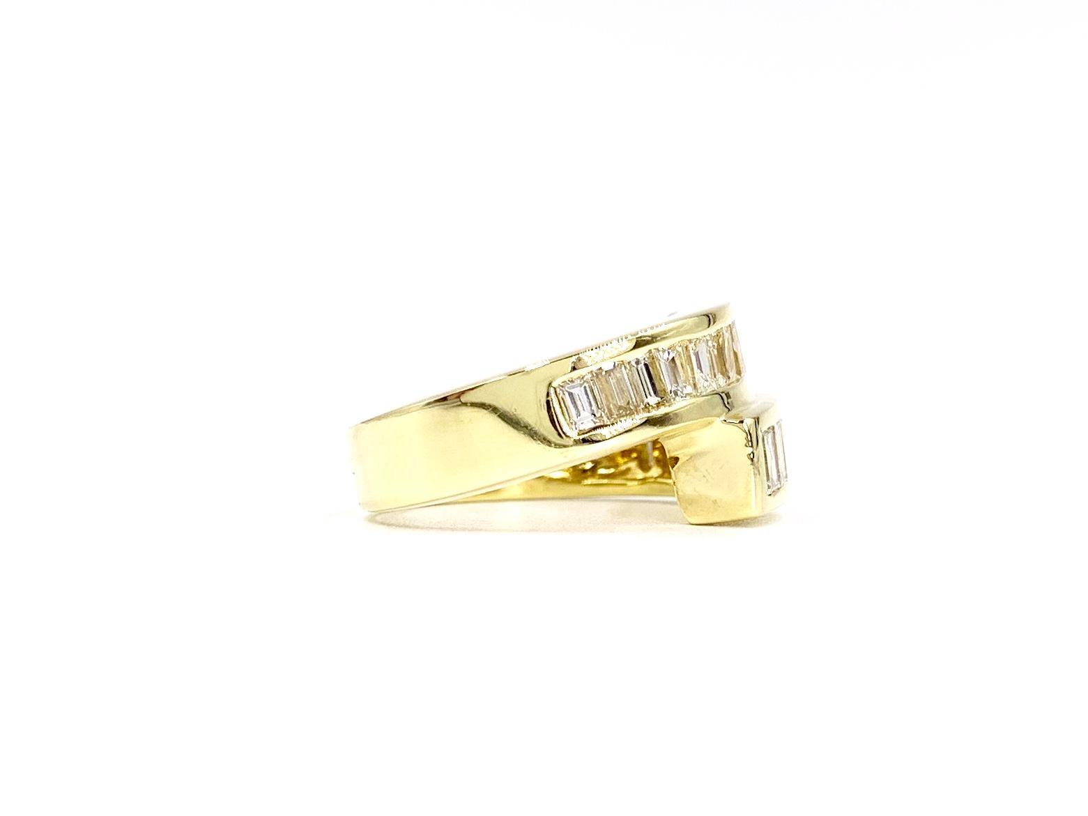 18 Karat Baguette Diamond Bypass Modern Ring For Sale 1
