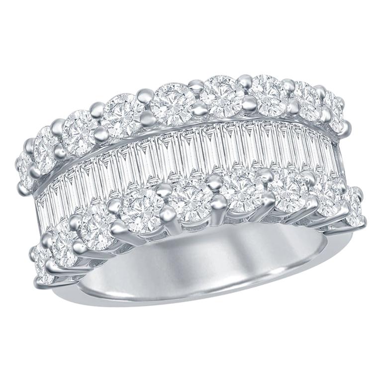 18 Karat Baguettes and Rounds Diamond Ring Halfway 3.50 Ct. For Sale