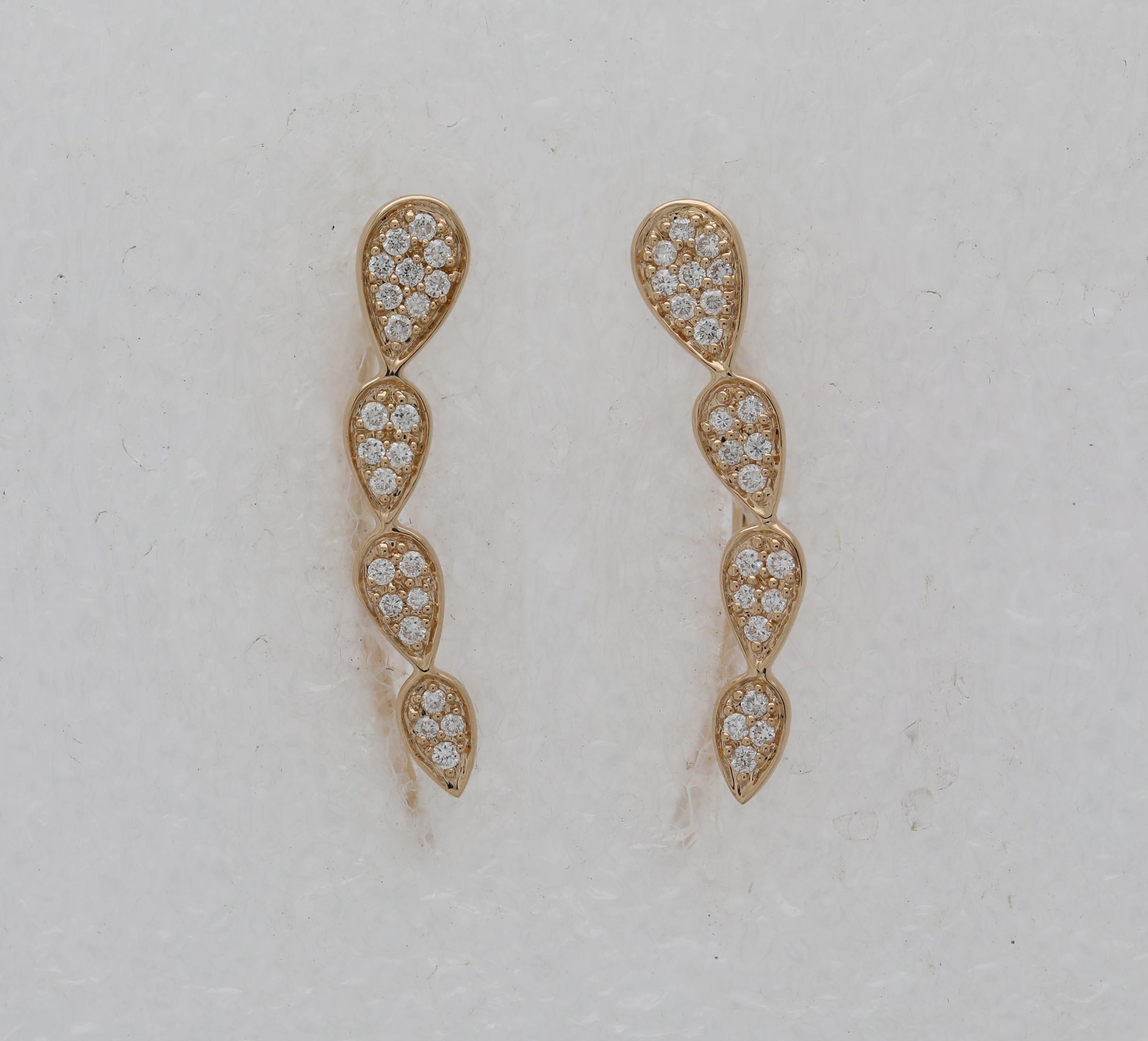 18 Karat Bestow Pink Gold Earring with Vs Gh Diamonds In New Condition For Sale In New York, NY