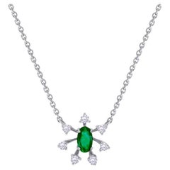 18 Karat Bestow White Gold Necklace With Vs-Gh Diamonds And Green Emerald