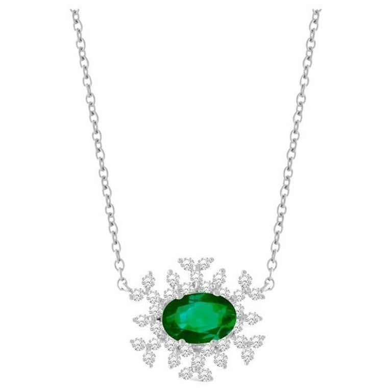 18 Karat Bestow White Gold Necklace With Vs-Gh Diamonds And Green Emerald  For Sale at 1stDibs