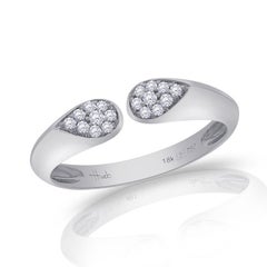 18 Karat Bestow White Gold Ring with Vs Gh Diamonds
