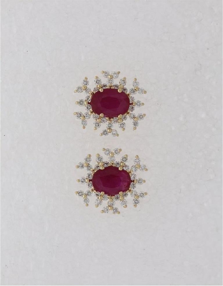 Contemporary 18 Karat Bestow Yellow Gold Earring with Vs Gh Diamonds and Red Ruby For Sale