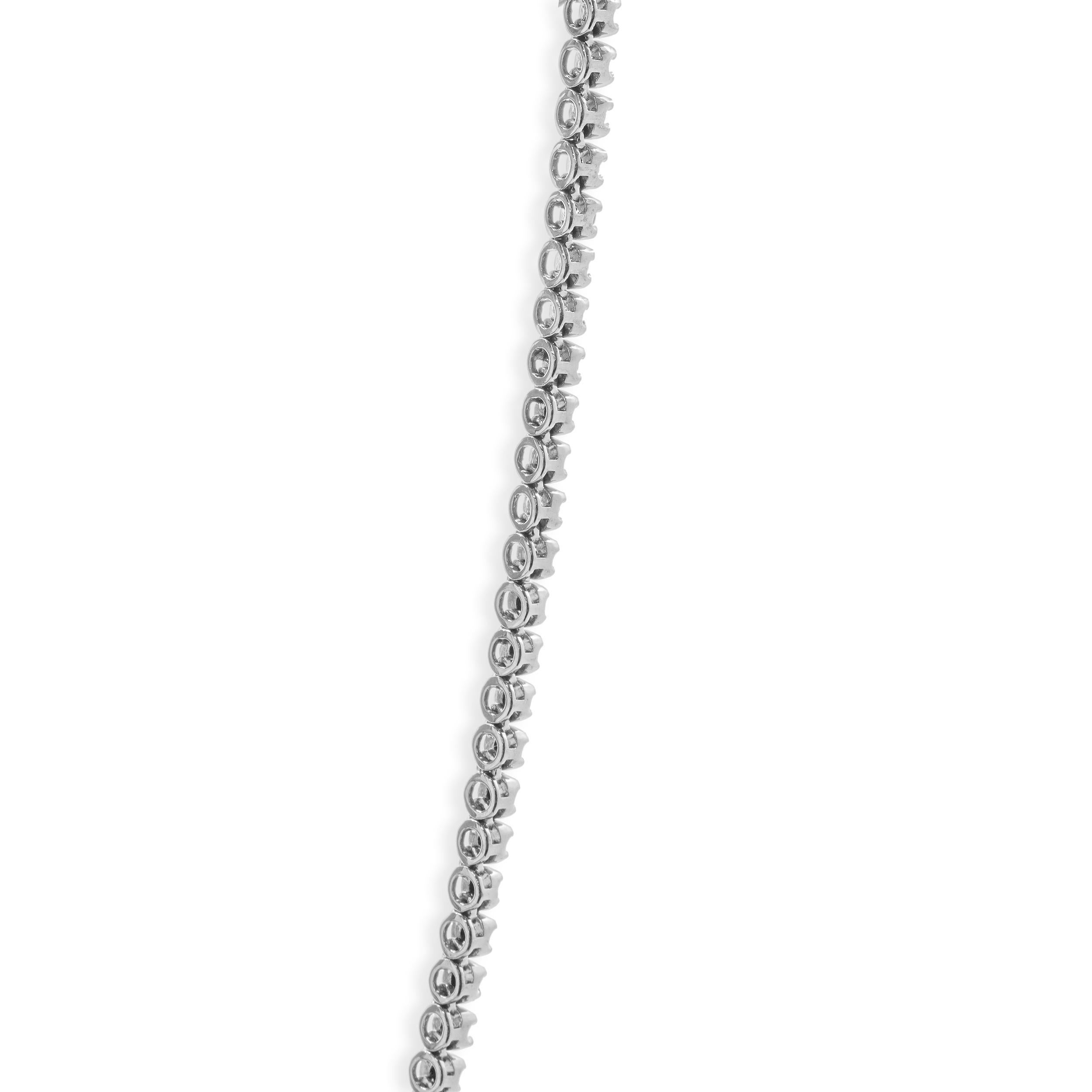 Designer: kundenspezifisch
MATERIAL: 18K Weißgold/Schwarzrhodium 
Diamanten: 149 runde Diamanten im Brillantschliff = 2,62cttw
Farbe: schwarz
Abmessungen: Halskette misst 17-Zoll in der Länge
Gewicht: 19,19 Gramm
