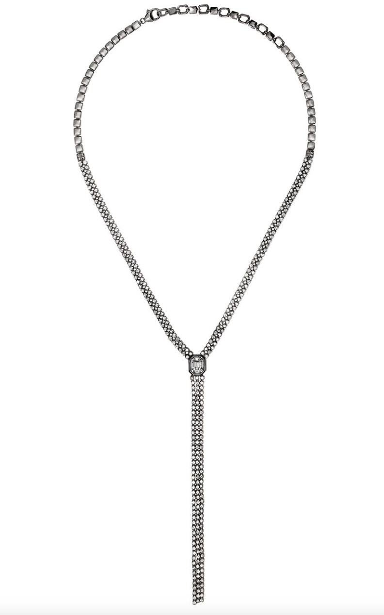 AS29
18kt black gold white diamond Venus illusion long necklace

Offering modern women the perfect cure to diamond envy with a unique provocative take on fine jewellery, AS29 designs are both bold and feminine. Crafted from 18kt black gold and white