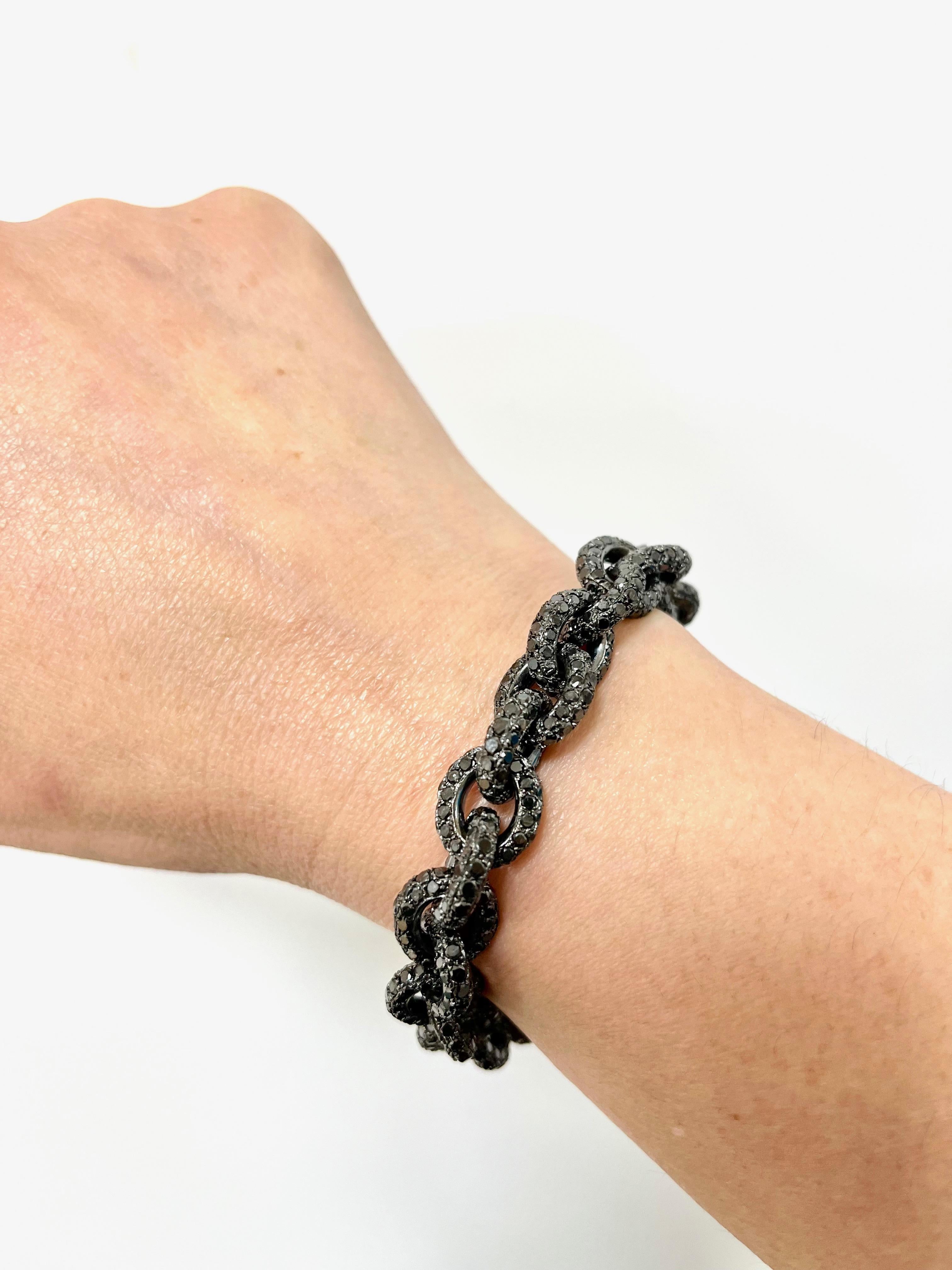 Modern 18 Karat Black Rhodium Gold Full Pave Black Diamonds Chain Bracelet For Sale