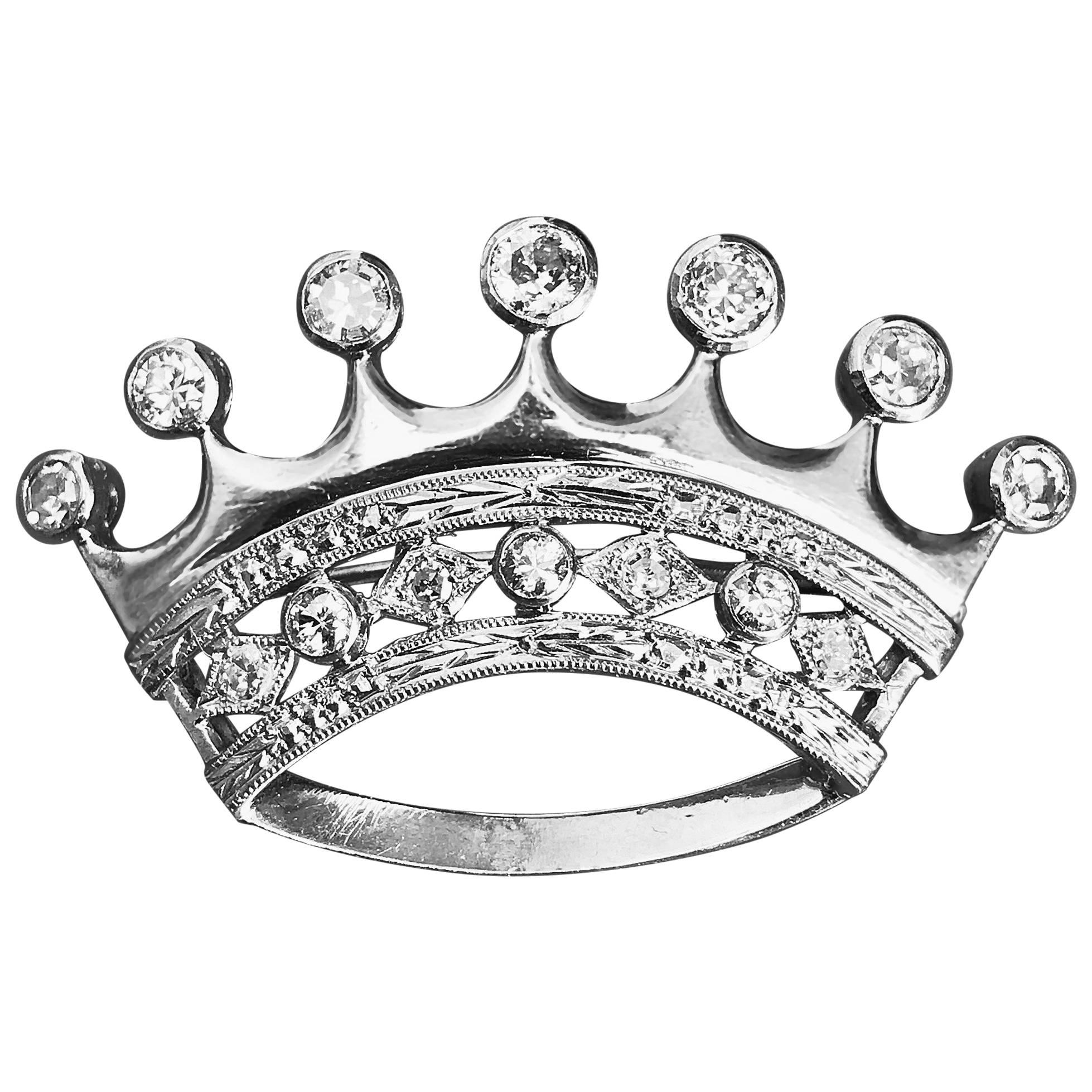 18-Karat Brooch in White Gold and Diamonds, Crown-Shaped Pins