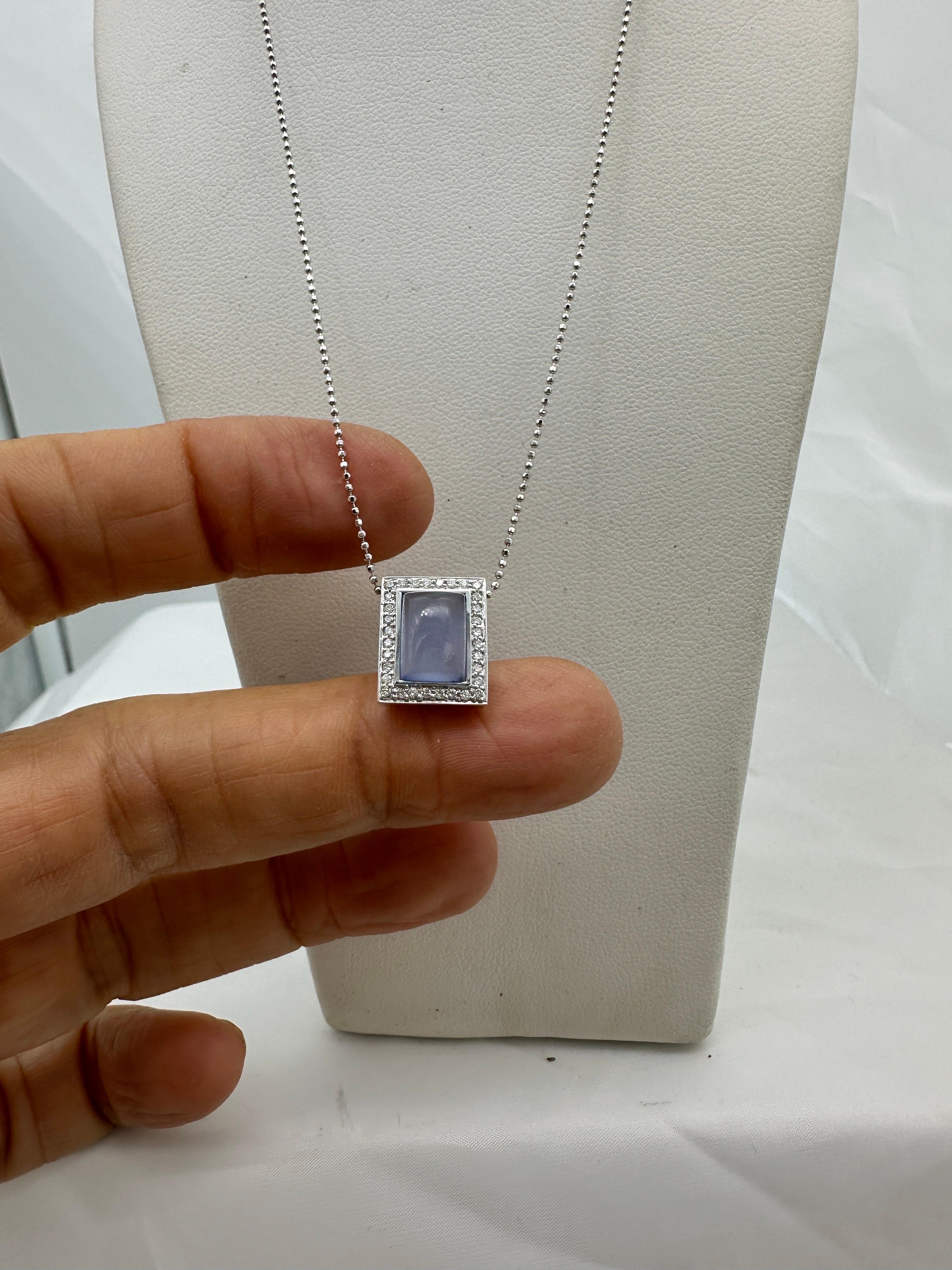 18 Karat Chalcedon Edelstein und Diamant Halo-Anhänger mit Kette im Angebot 4