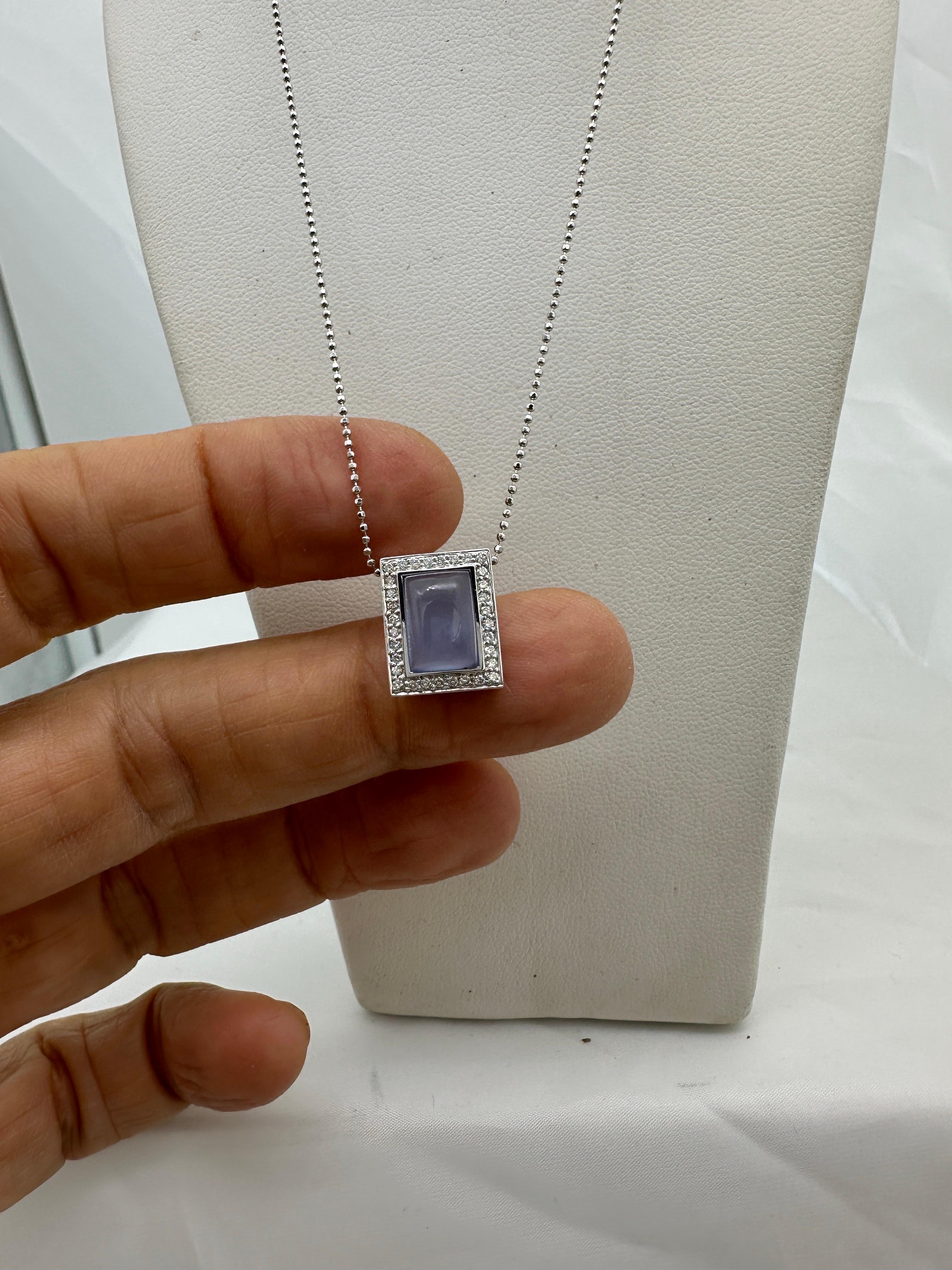 18 Karat Chalcedon Edelstein und Diamant Halo-Anhänger mit Kette im Angebot 6