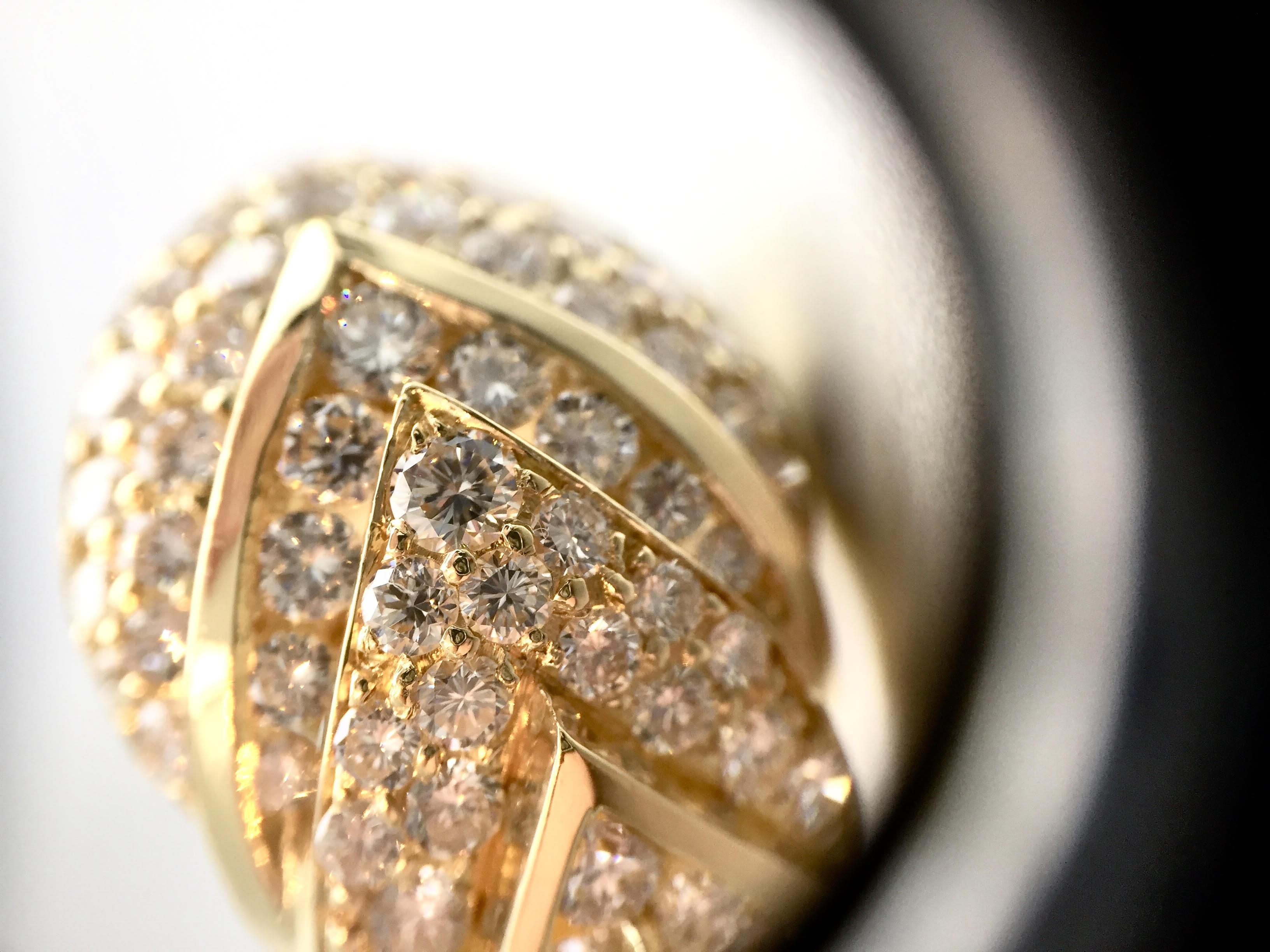 18 Karat Chevron Diamond Ring 5.37 Carat Total Weight 3