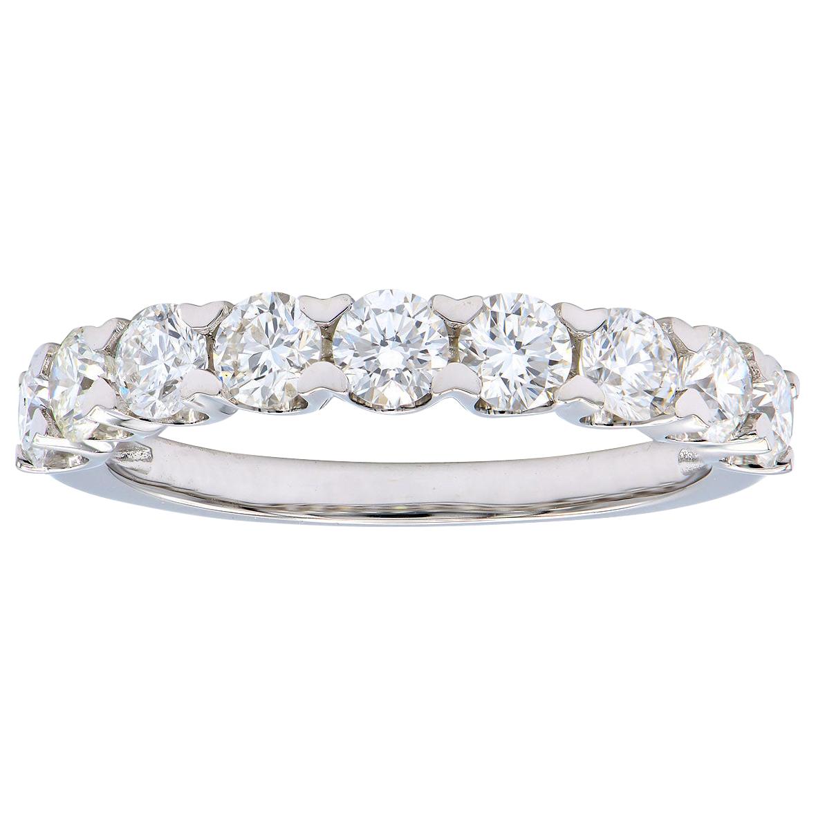 Bracelet classique en diamants 18 carats avec de belles griffes en vente