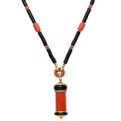 18 Karat Contemporary Art Deco Collier Necklace in Coral and Onyx and Diamonds