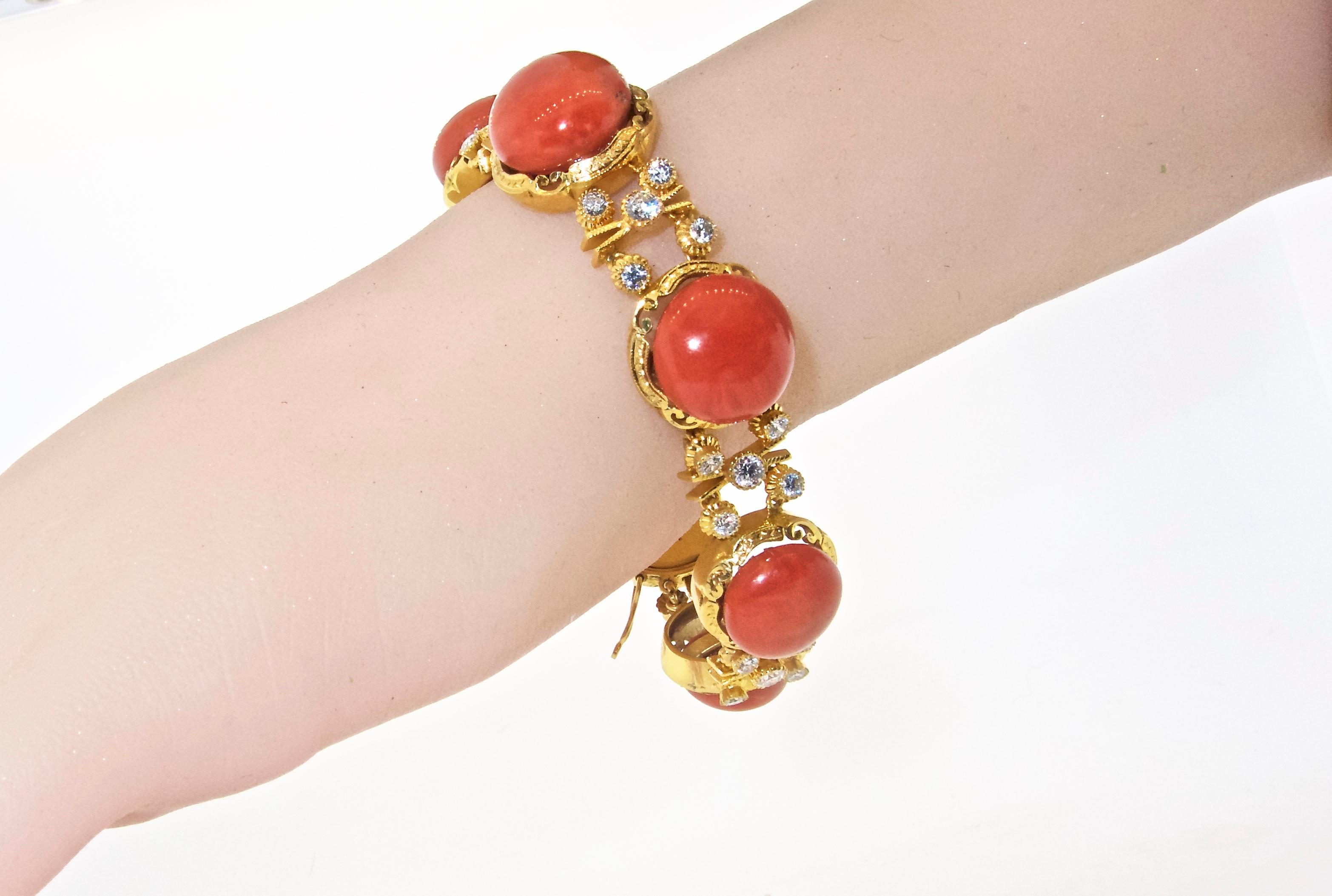 18 Karat, Coral and Diamond Bracelet In Excellent Condition In Aspen, CO