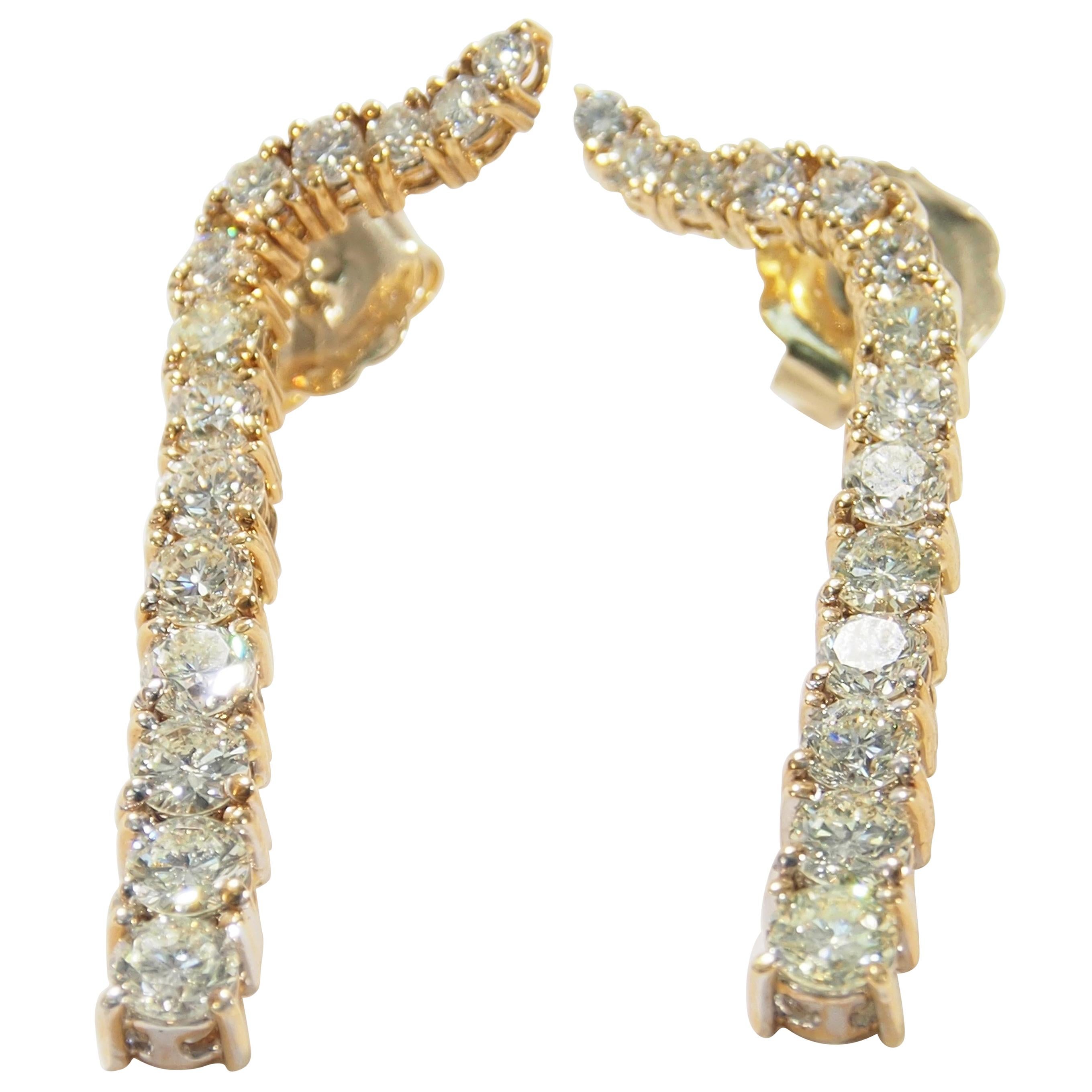 18 Karat Dangle Diamond Earrings Drop Yellow Gold 4.50 Carat For Sale