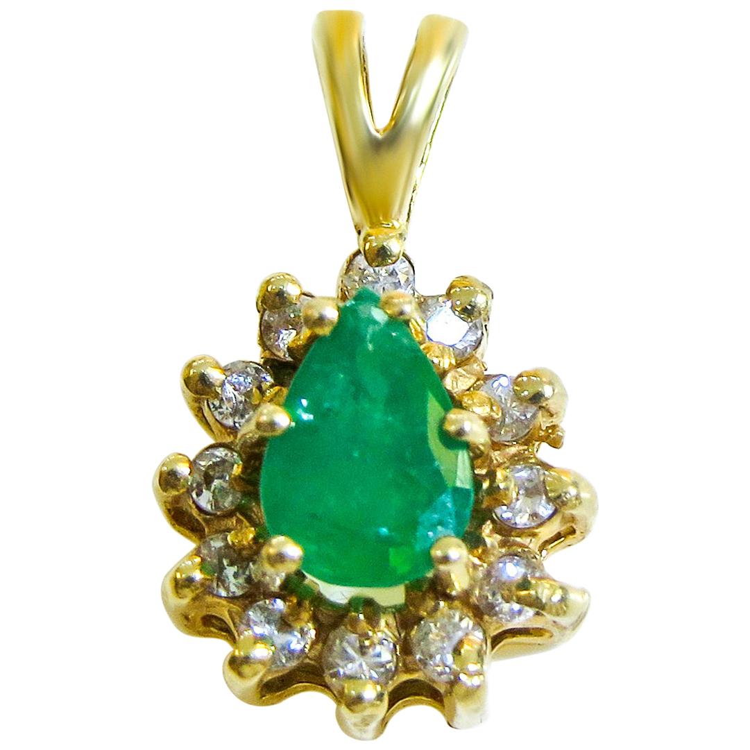 18 Karat Diamond and Colombian Emerald Ladies Pendant For Sale