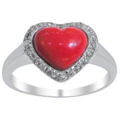 18 Karat Vintage Diamond and Coral Ladies Ring 18 Karat Vintage Diamond and Coral Ladies Ring