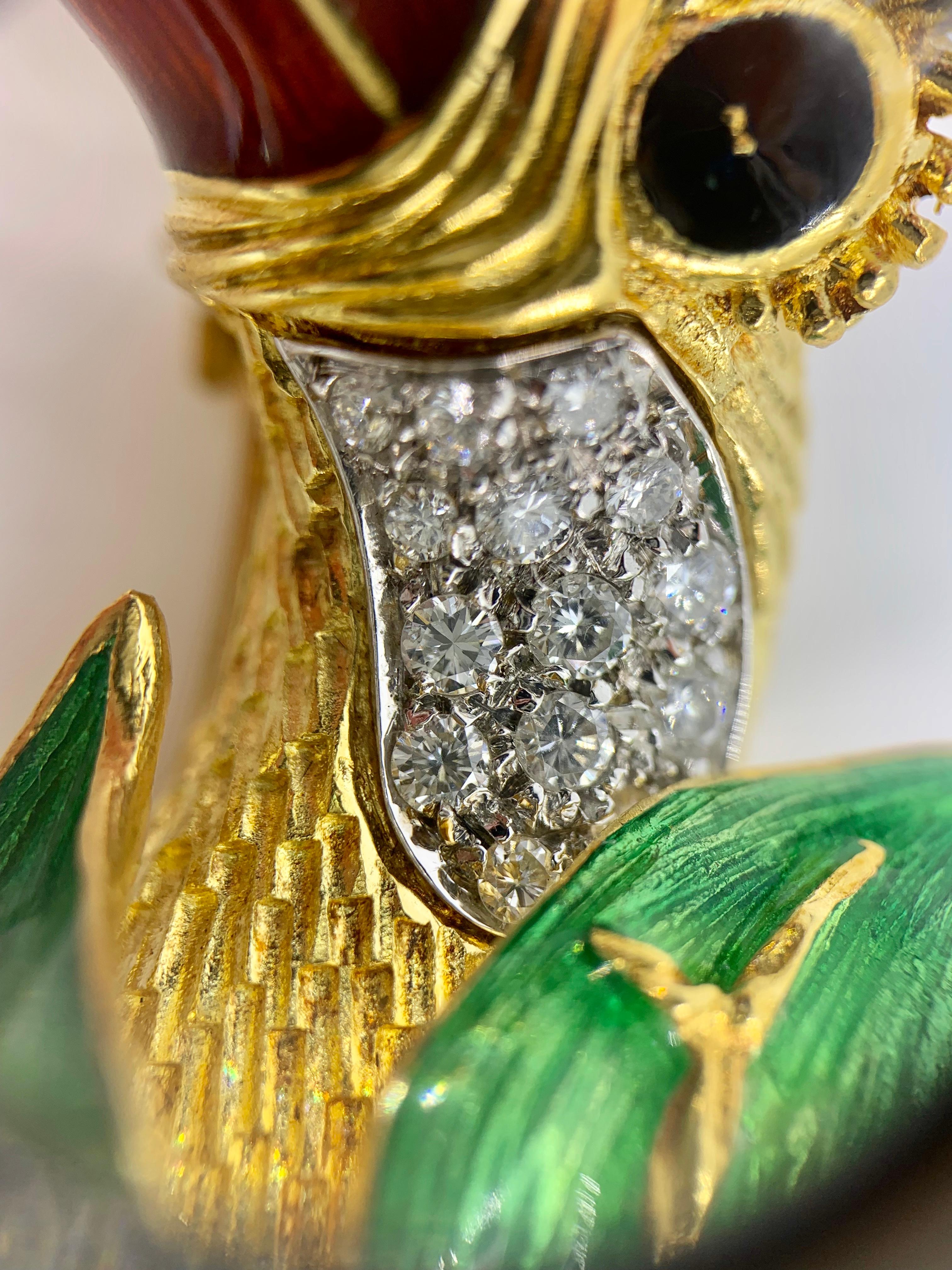 Women's or Men's 18 Karat Diamond and Enamel Toucan Bird Brooch For Sale