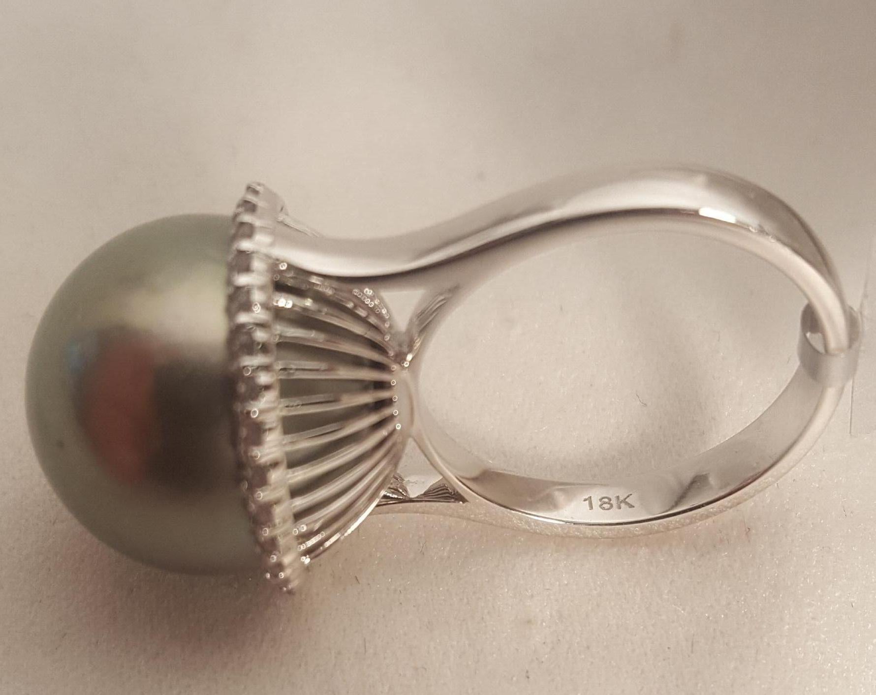 18 Karat Diamond and Gray Tahitian South Sea Pearl Ring 1