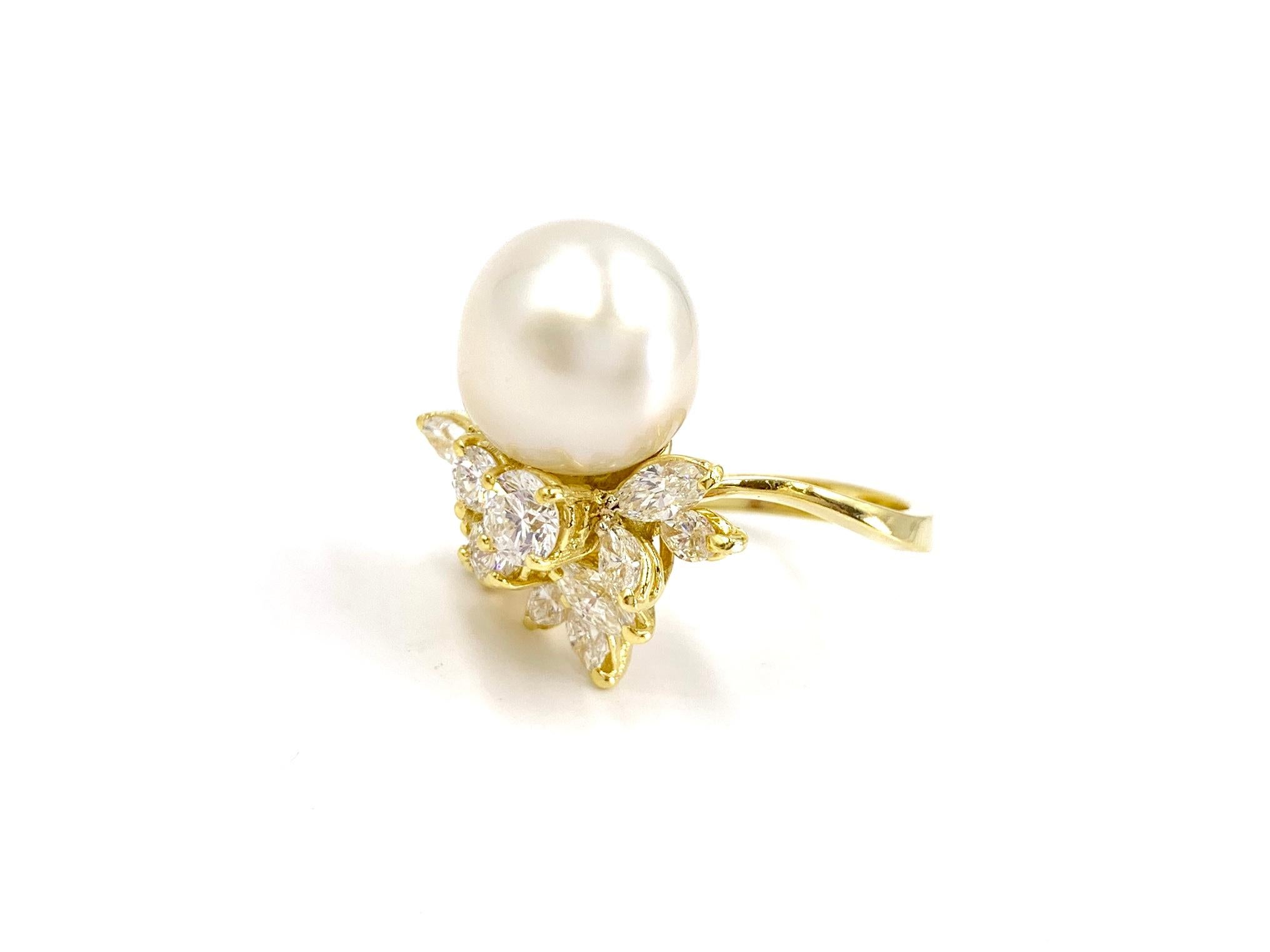 18 Karat Diamond and South Sea Pearl Cocktail Ring In Excellent Condition For Sale In Pikesville, MD